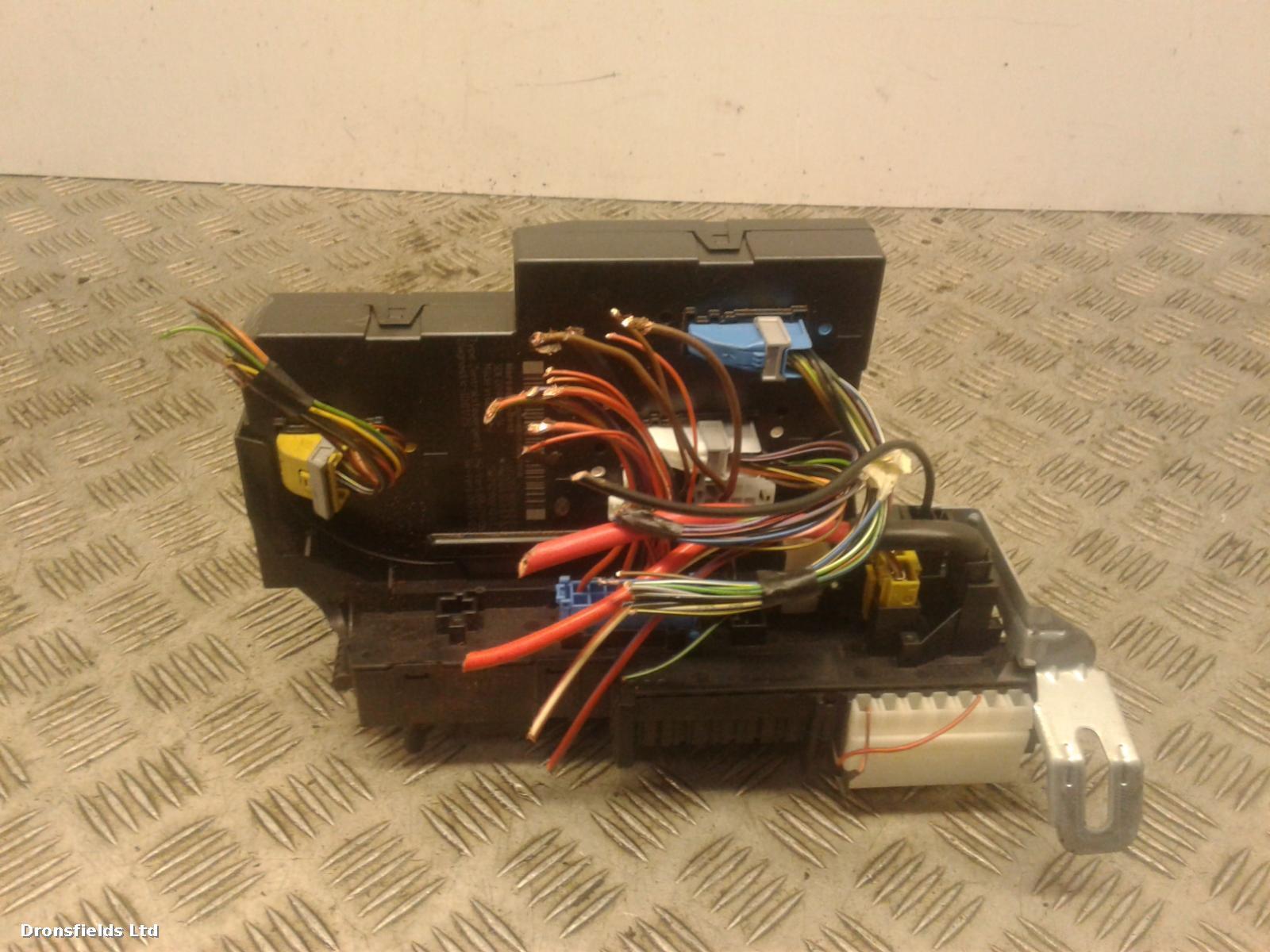 View Auto part Fuse Box Mercedes C Class 2010