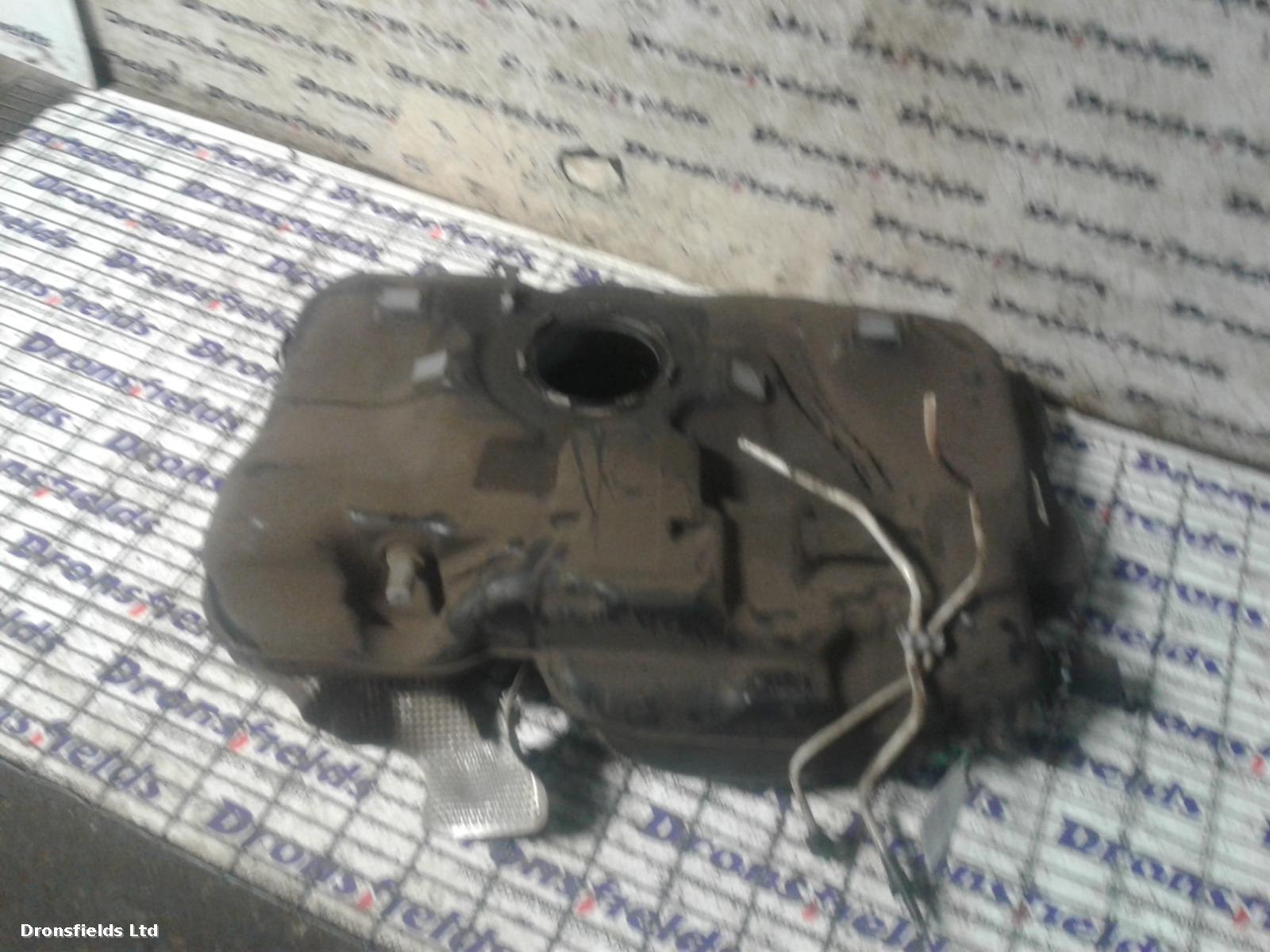 View Auto part Fuel Tank Mercedes B Class 2015