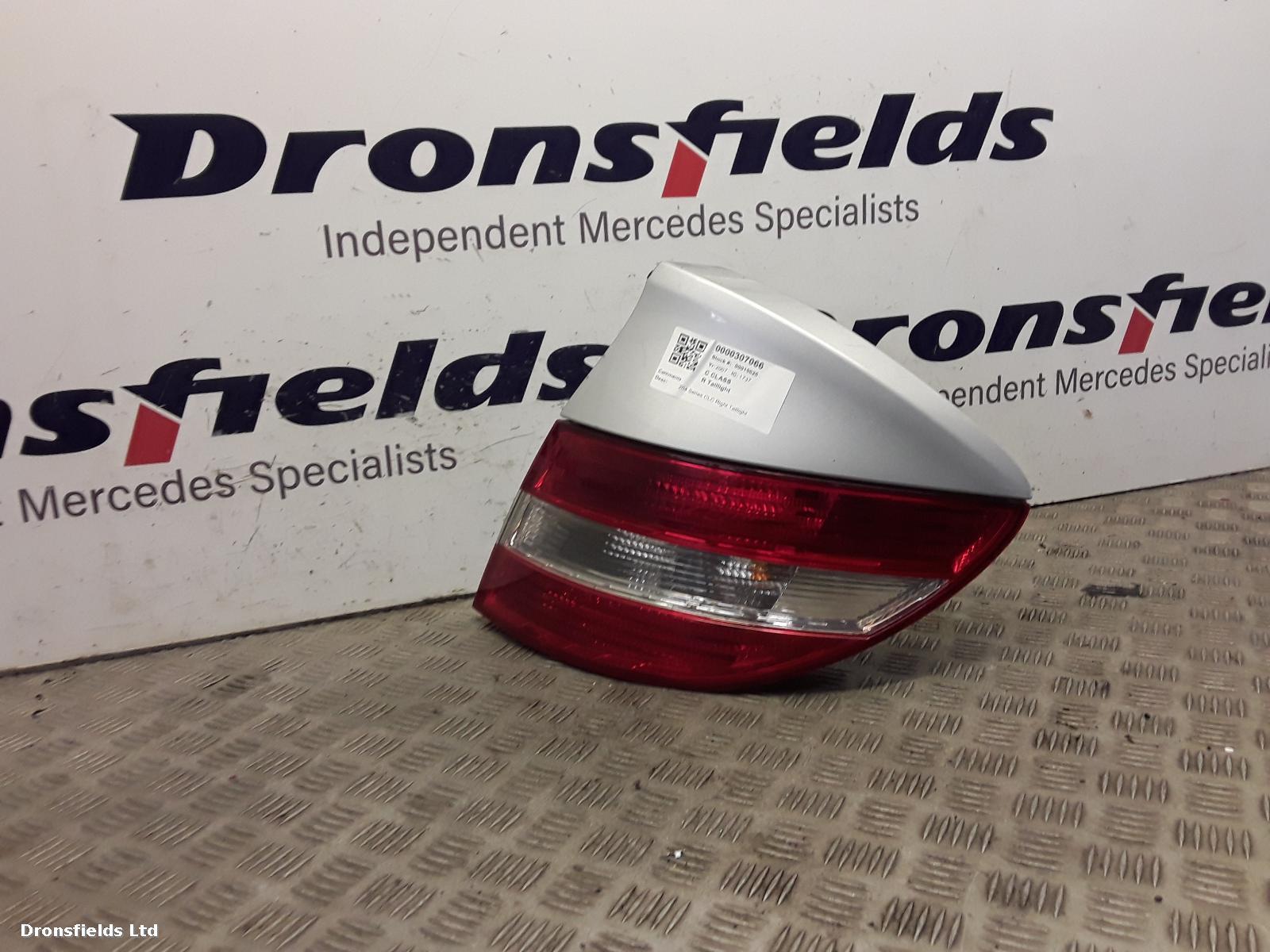 View Auto part R Taillight Mercedes C Class 2007