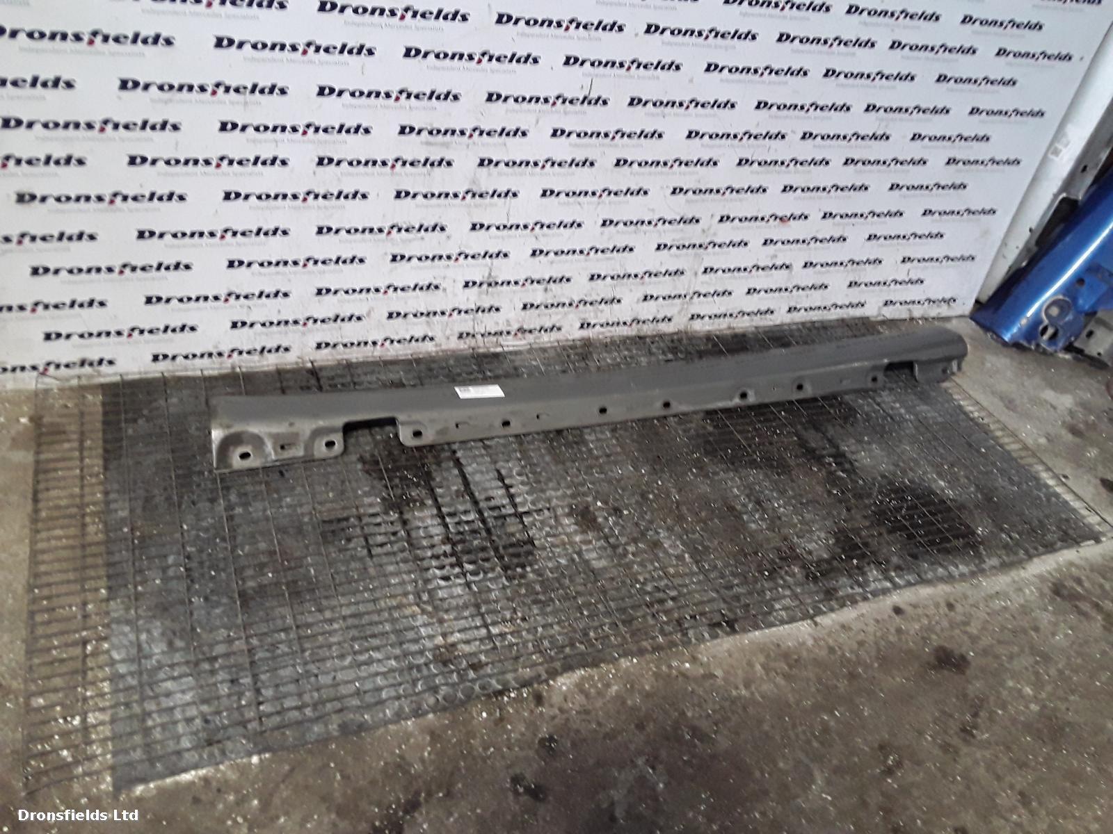 View Auto part Side Skirt Mercedes Clc 2008
