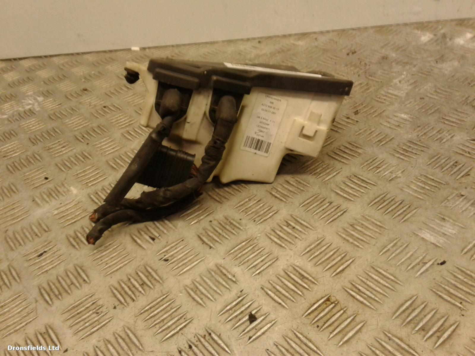 View Auto part Fuse Box Mercedes E Class 2013