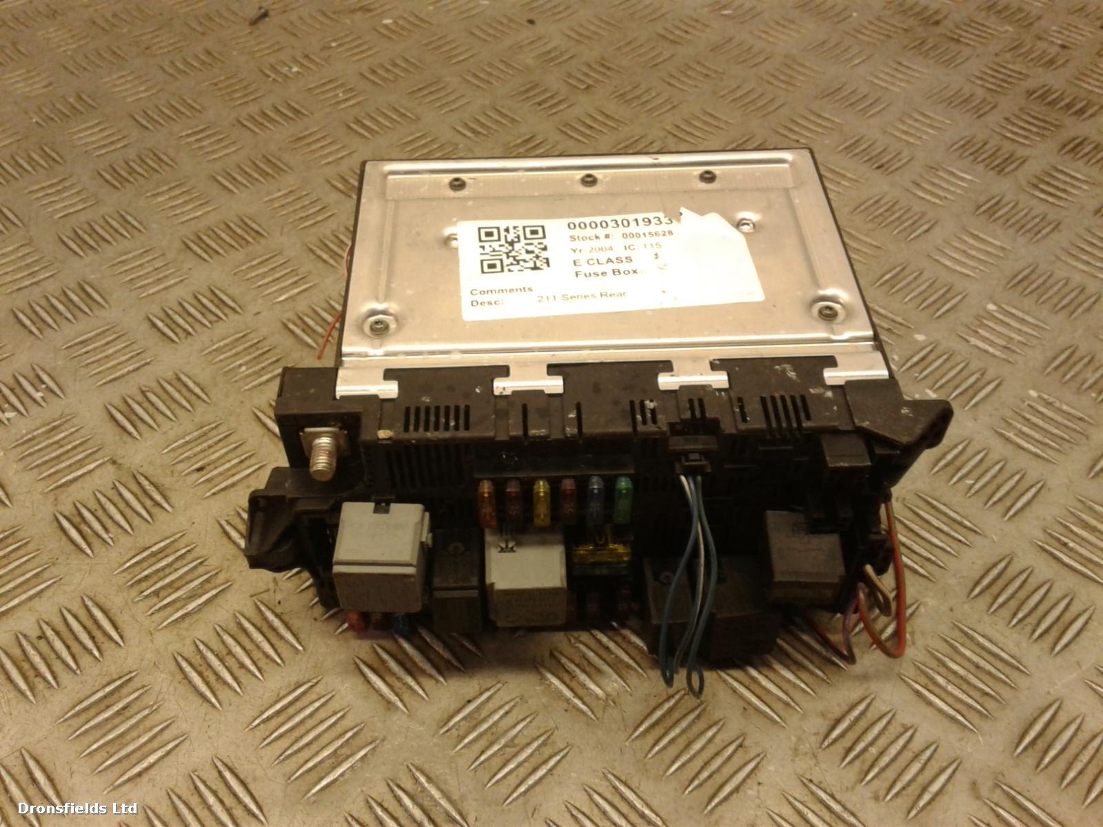View Auto part Fuse Box Mercedes E Class 2004
