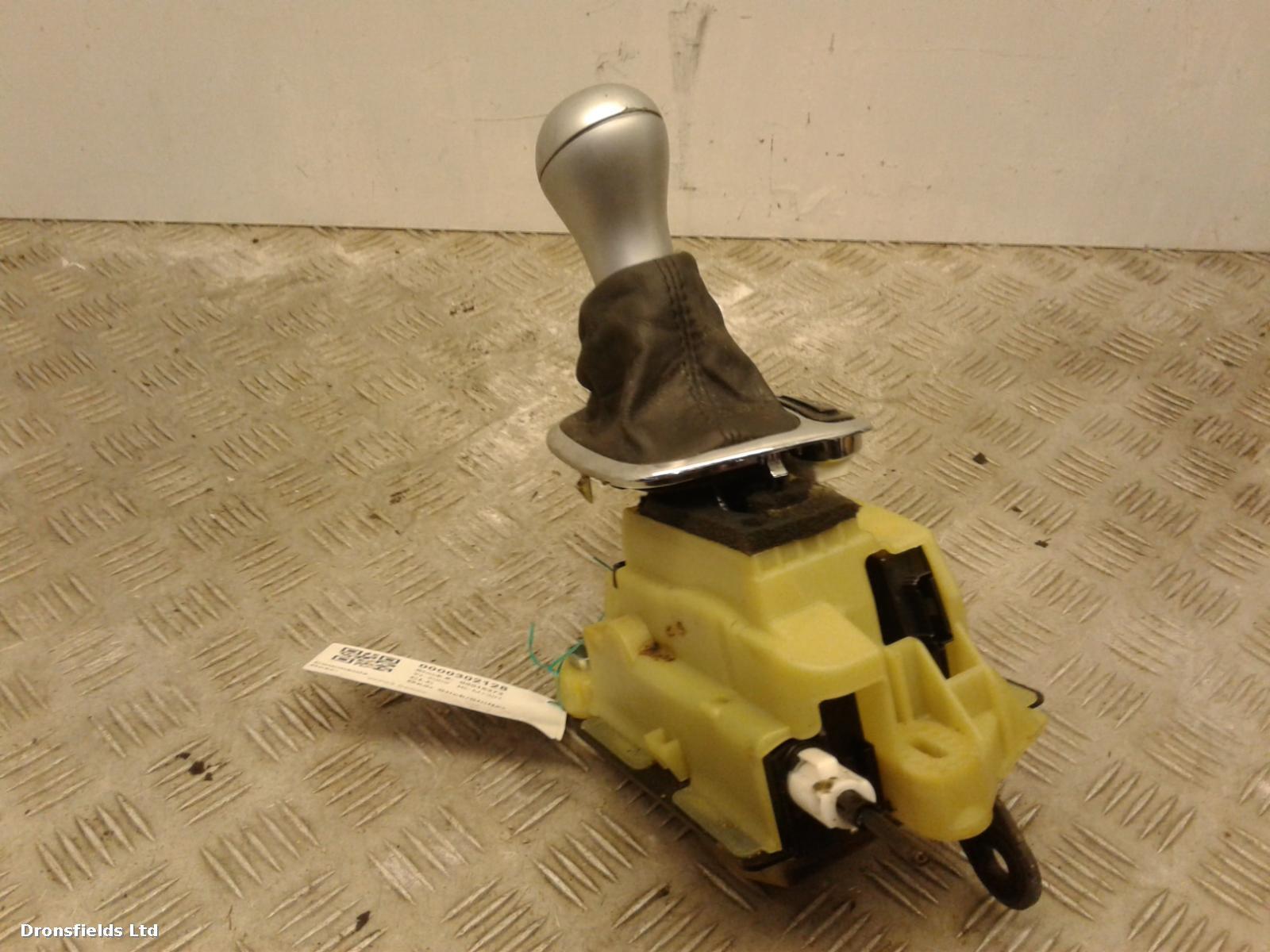 View Auto part Gear Stick/Shifter Mercedes Clc 2009
