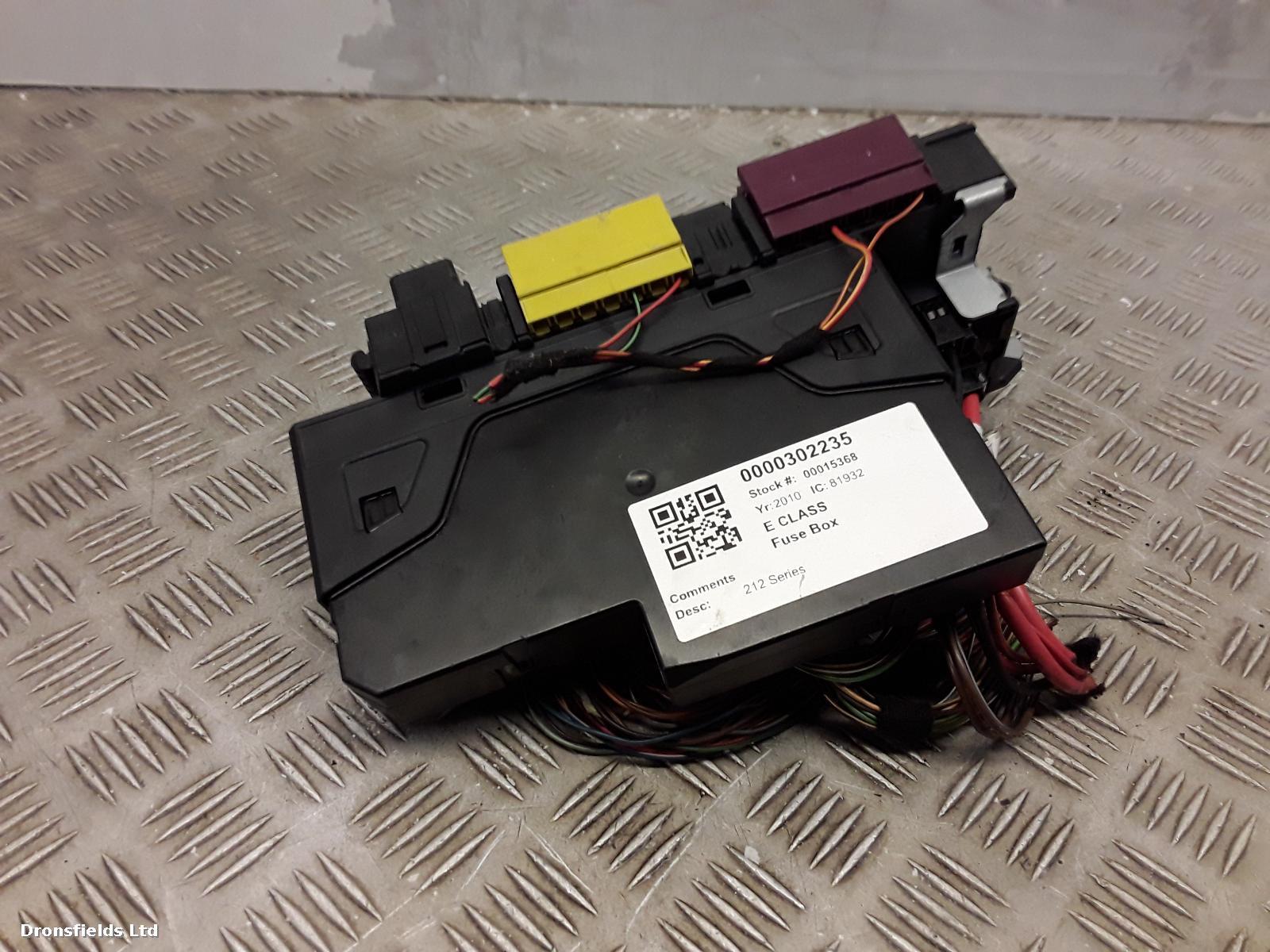 View Auto part Fuse Box Mercedes E Class 2010