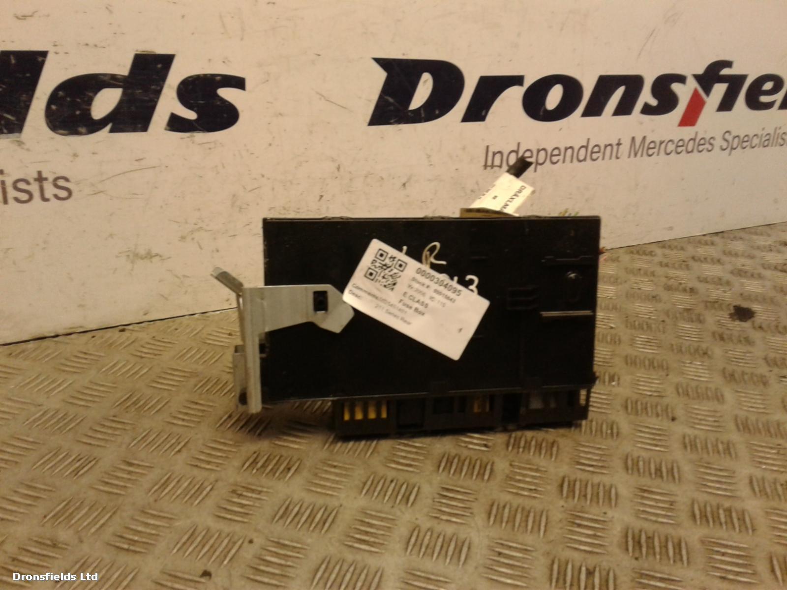 View Auto part Fuse Box Mercedes E Class 2006