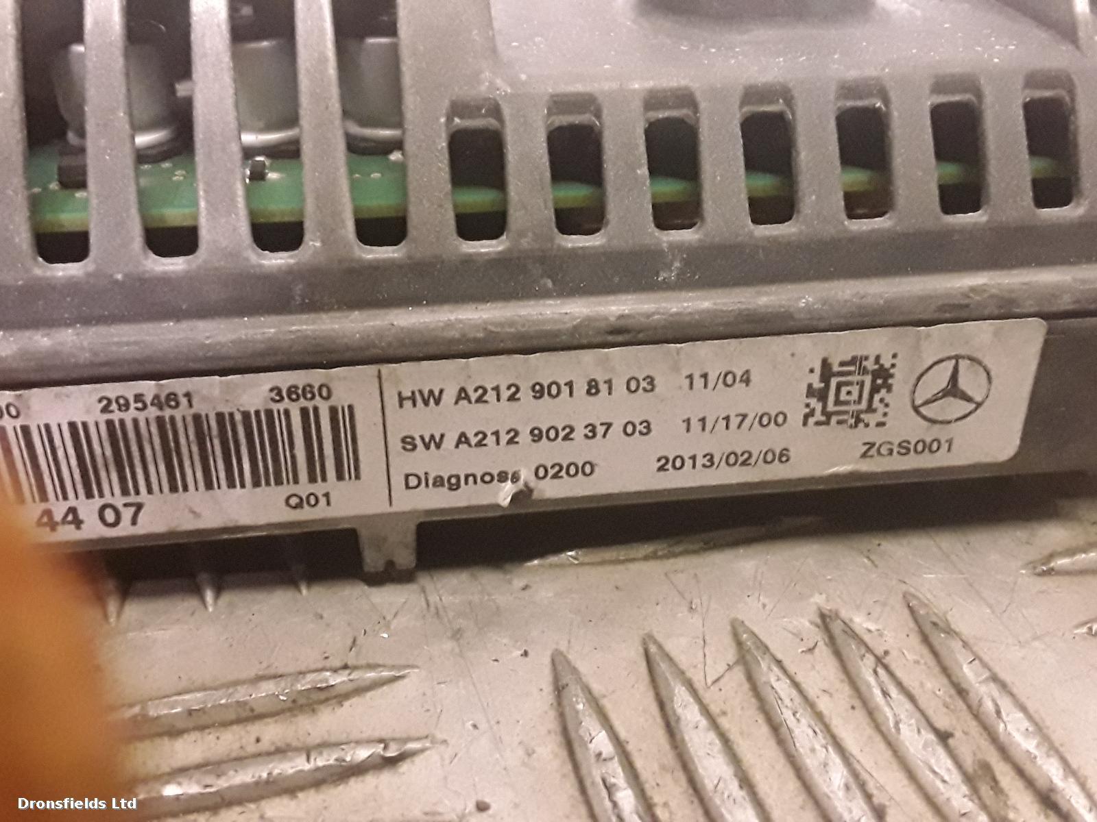 View Auto part Radio Display Mercedes E Class 2013