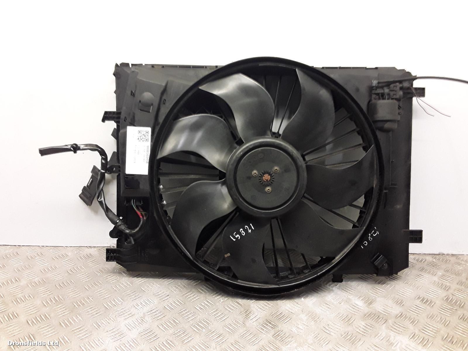 View Auto part Engine Cooling Motor Mercedes C Class 2014