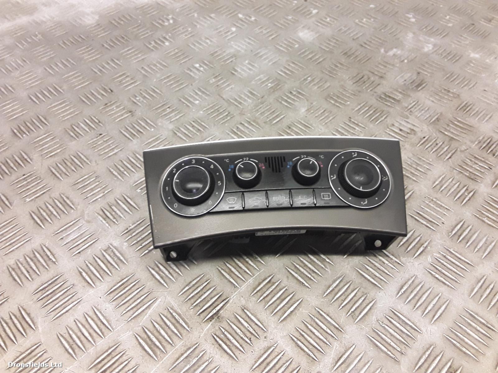 View Auto part Heater/AC Controller Mercedes C Class 2006