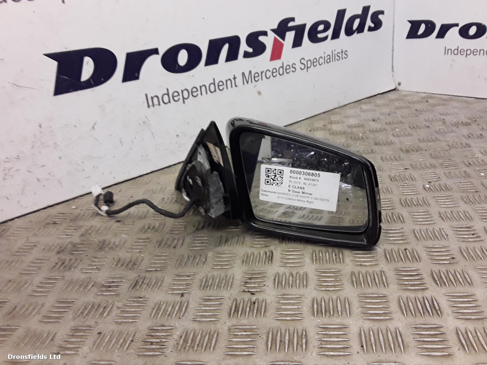 View Auto part R Door Mirror Mercedes E Class 2010