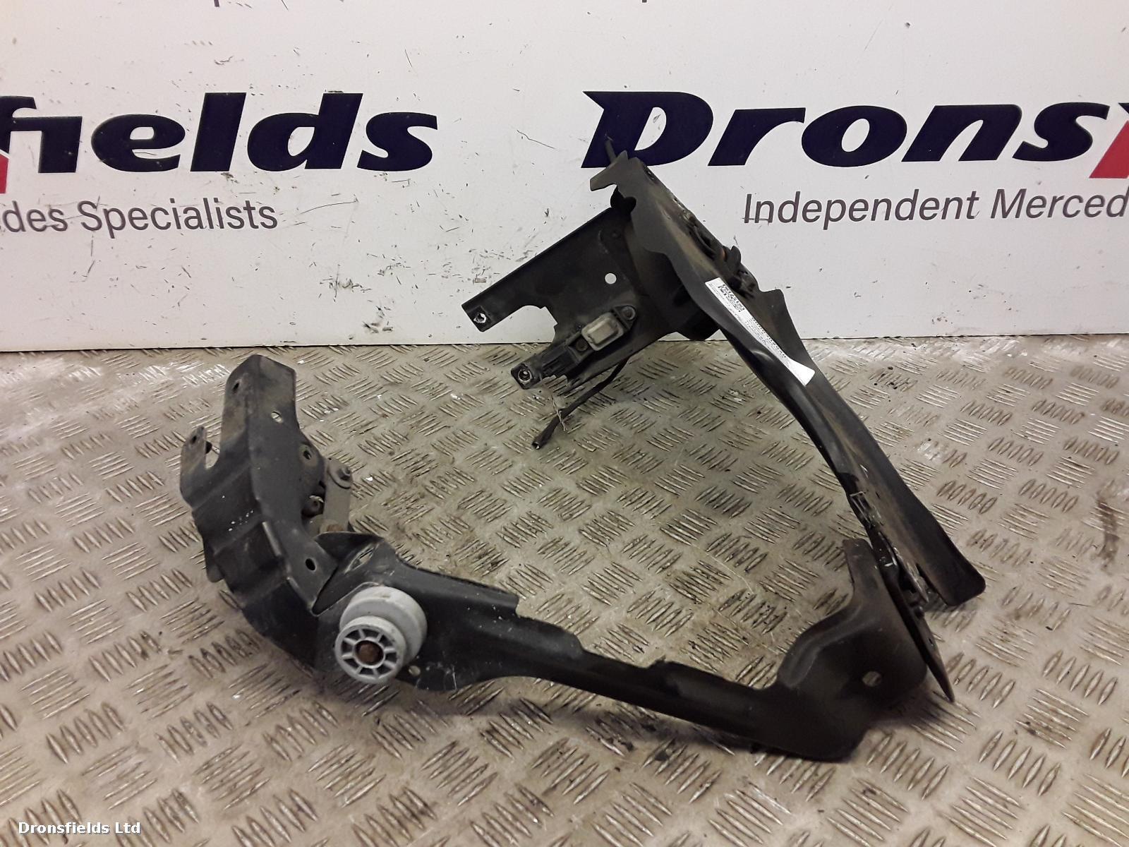 View Auto part Headlight Bracket Right Mercedes E Class 2006