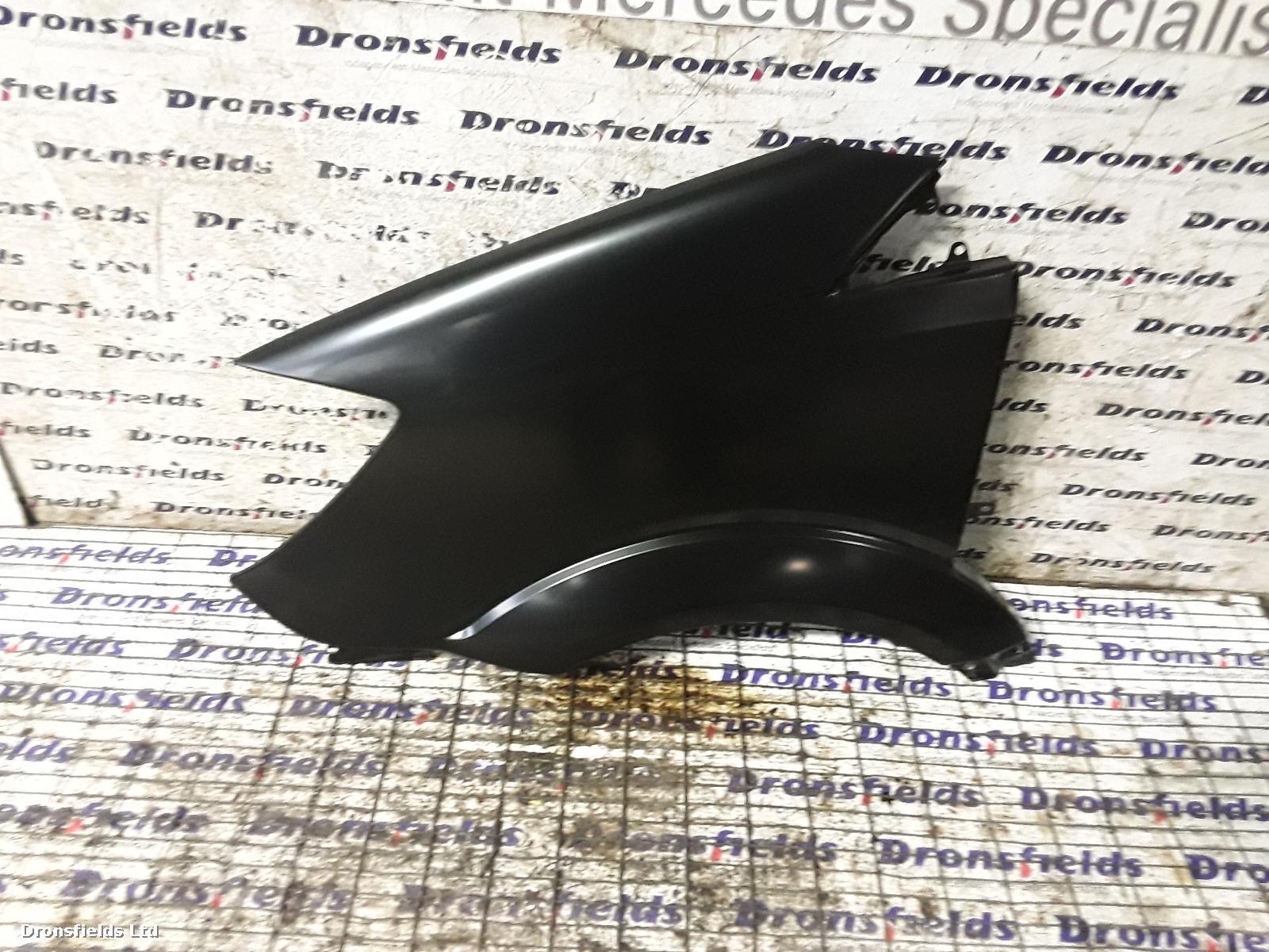 View Auto part L Wing Mercedes Sprinter 2016