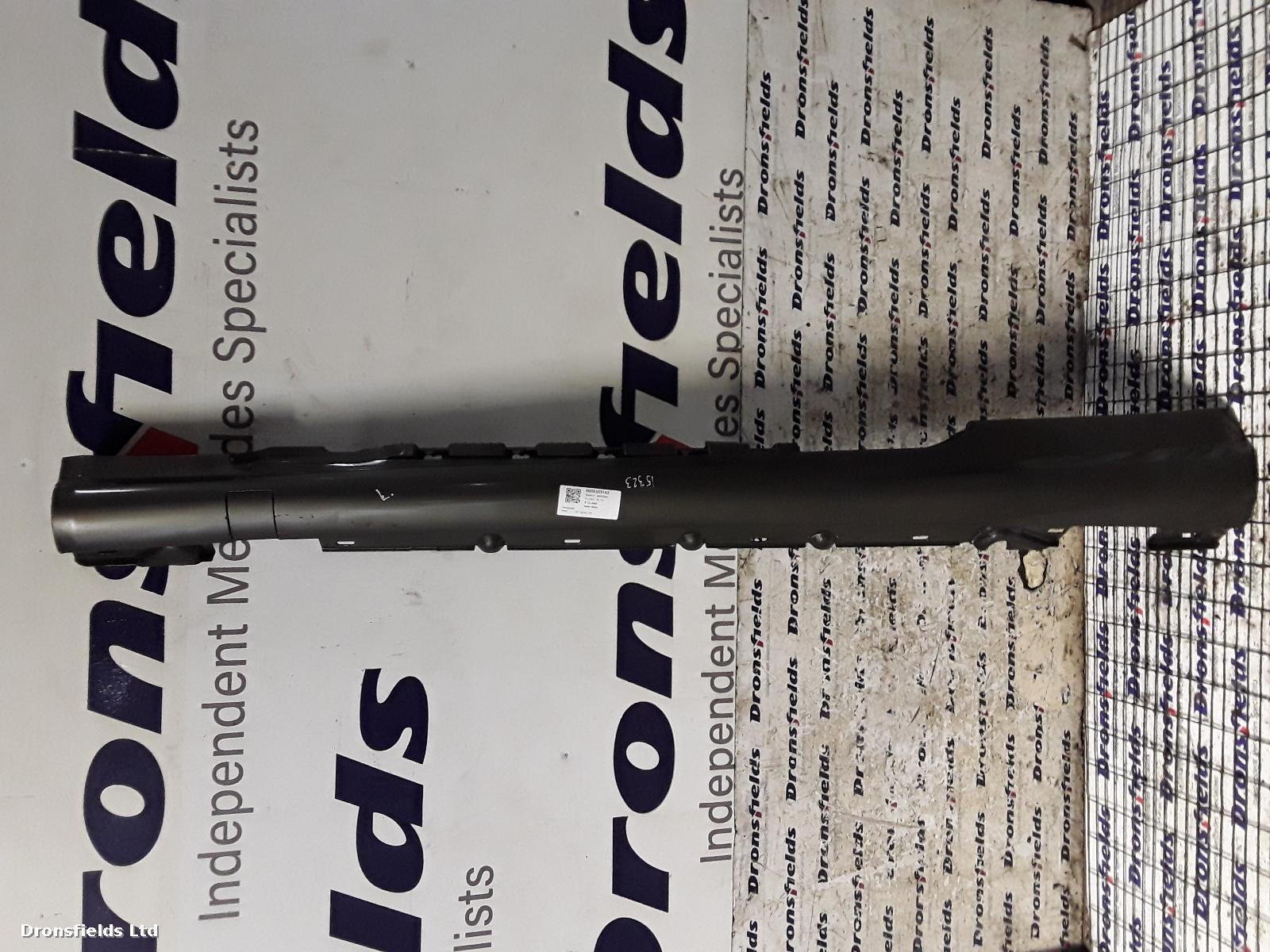 View Auto part Side Skirt Mercedes E Class 2009