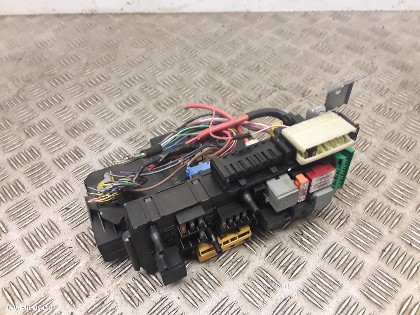 View Auto part Fuse Box Mercedes E Class 2009