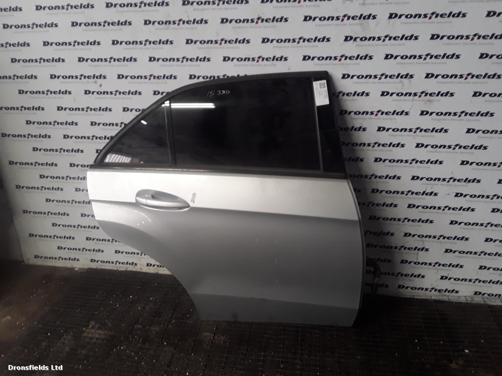 View Auto part R Rear Door Mercedes E Class 2009