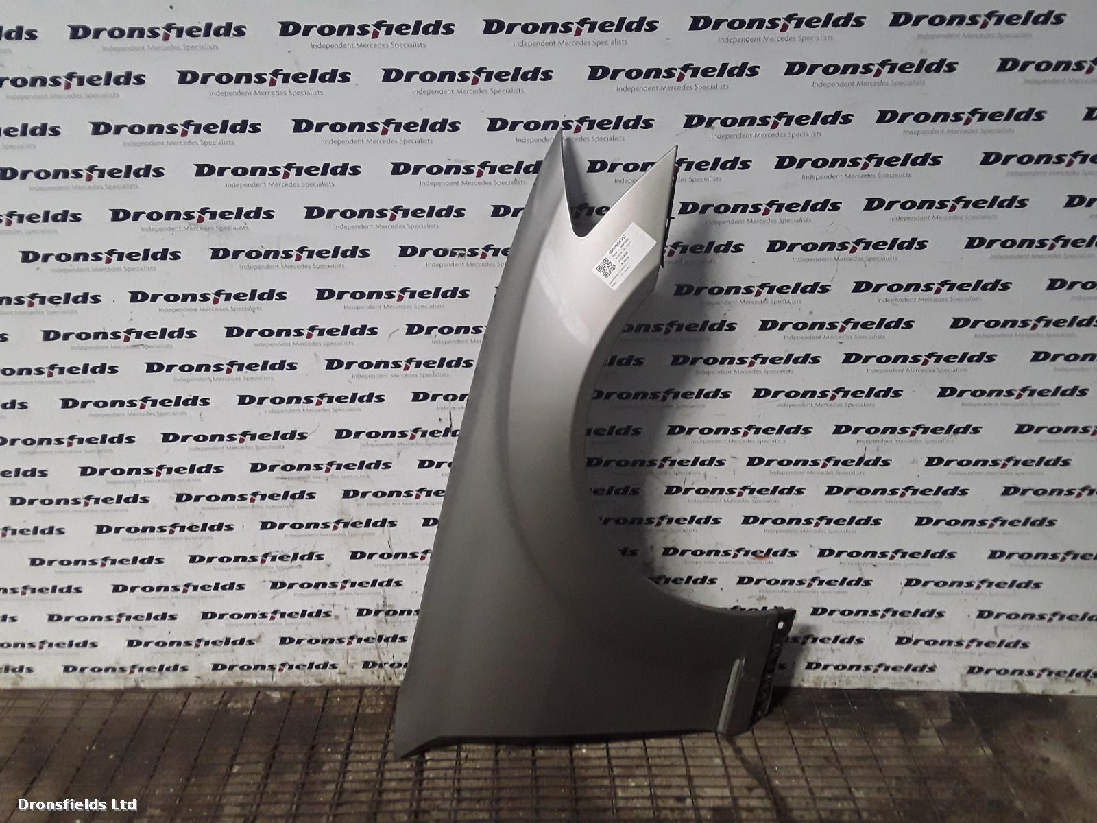 View Auto part R Wing Mercedes S Class 2006