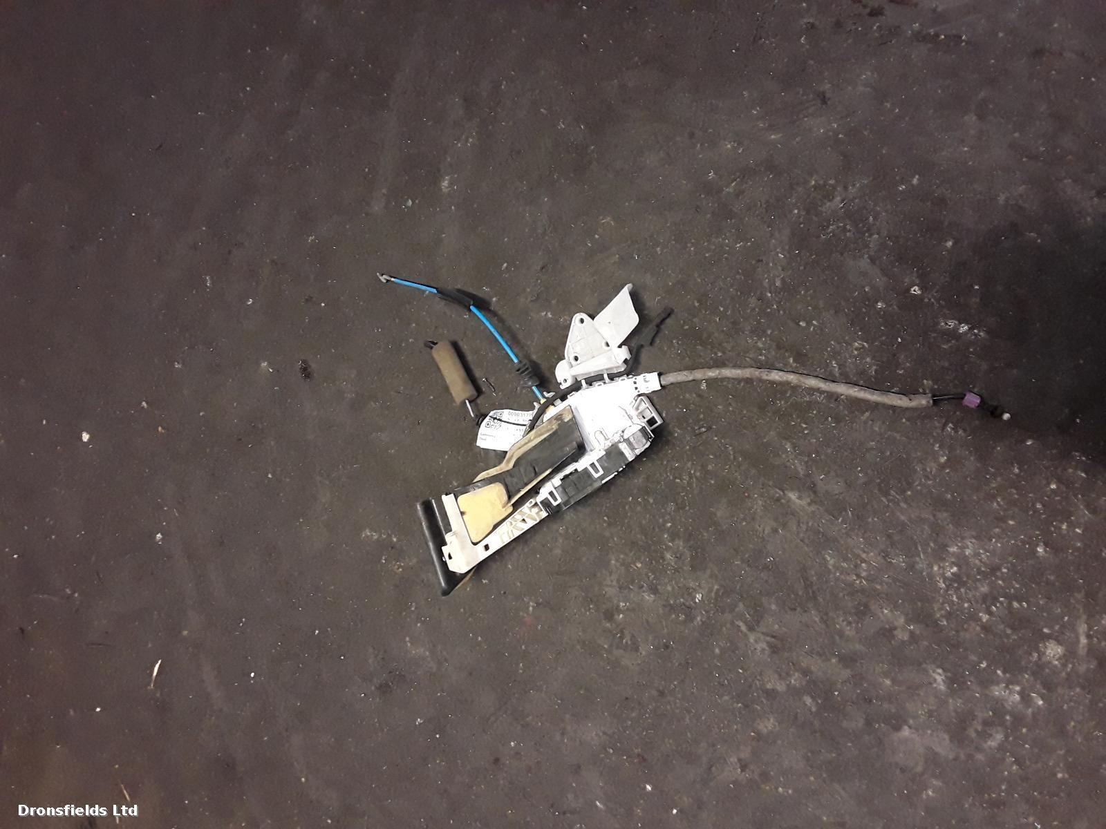 View Auto part Door Lock Assembly Mercedes E Class 2010