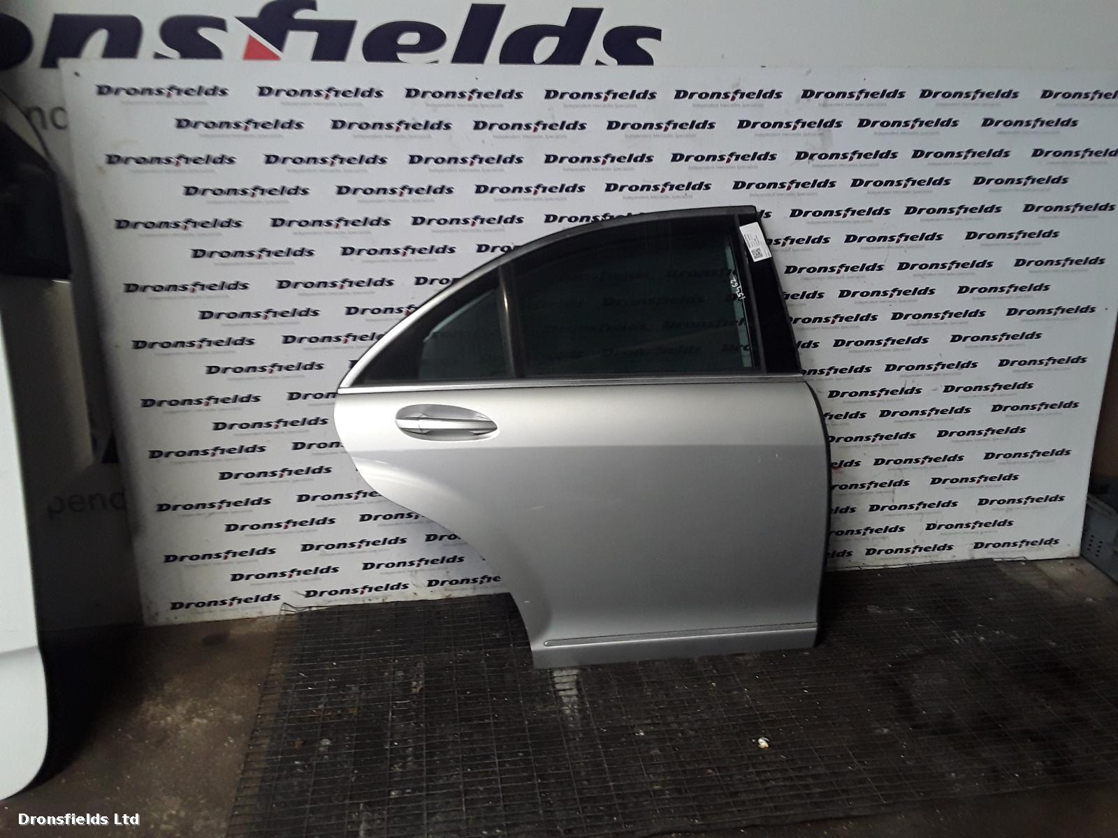 View Auto part R Rear Door Mercedes S Class 2007