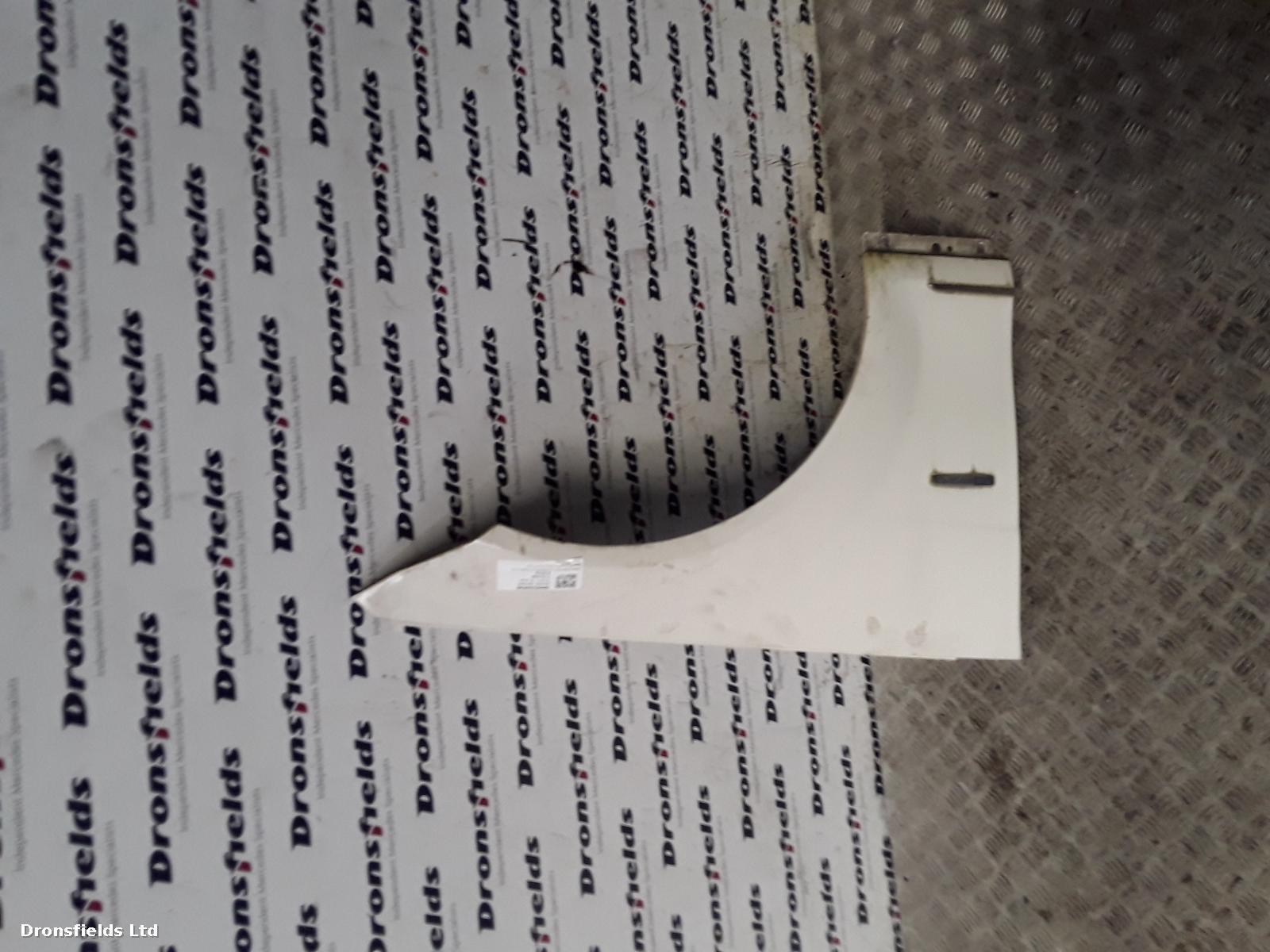 View Auto part R Wing Mercedes C Class 2011