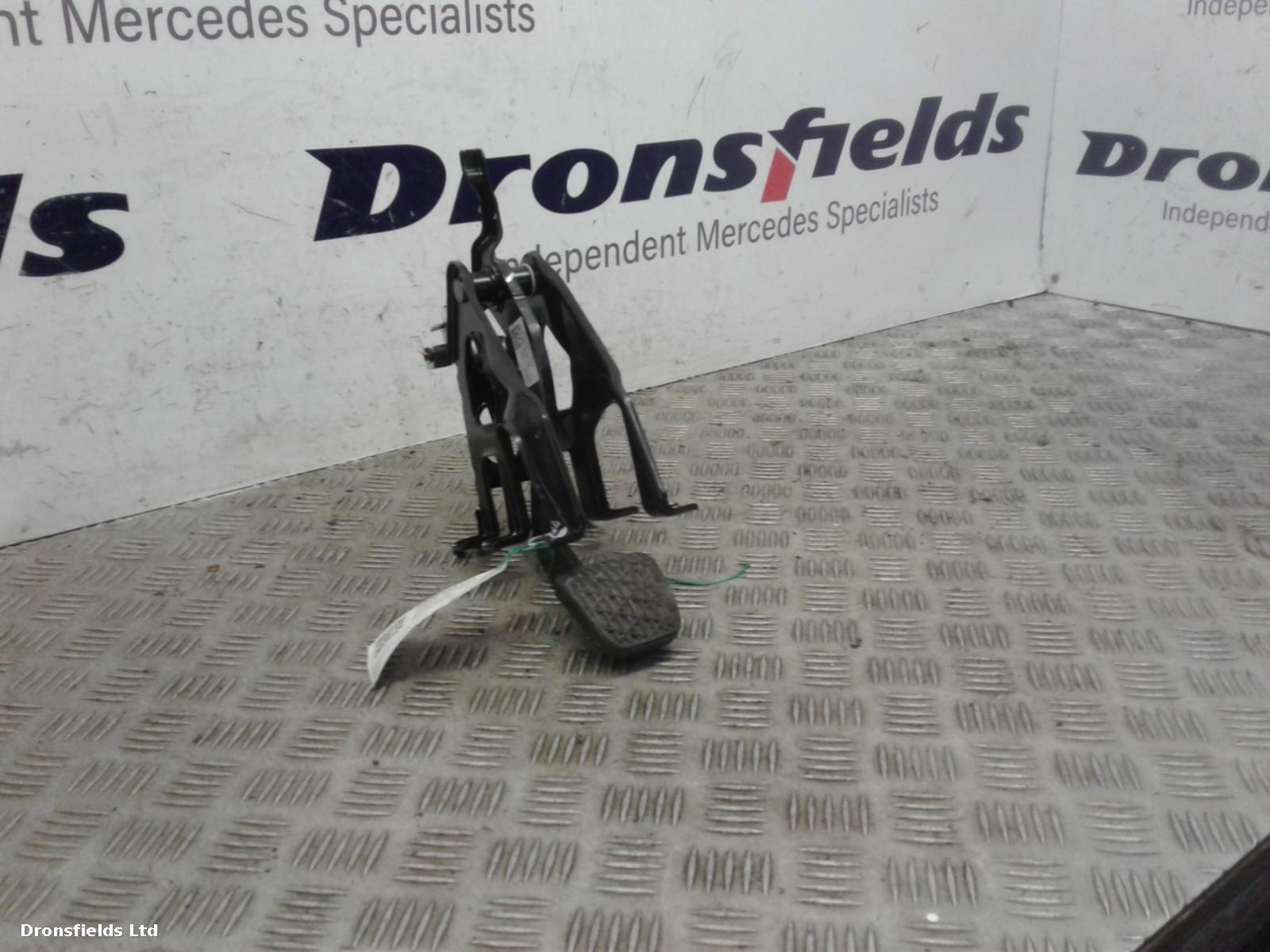 View Auto part Brake Pedal Mercedes Sprinter 2021