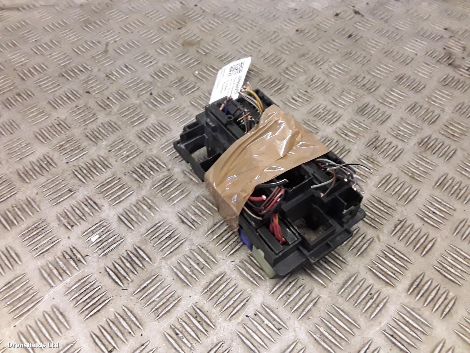 View Auto part Fuse Box Mercedes E Class 1996