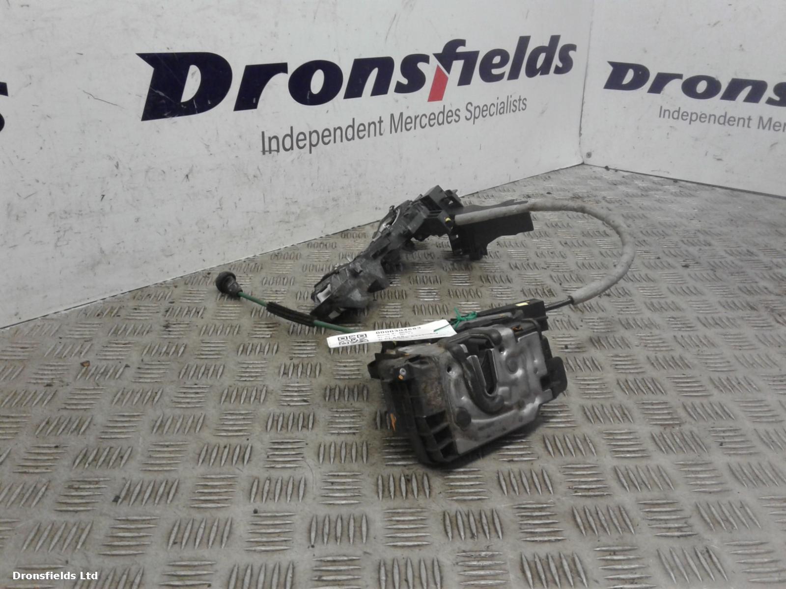 View Auto part Door Lock Assembly Mercedes C Class 2015