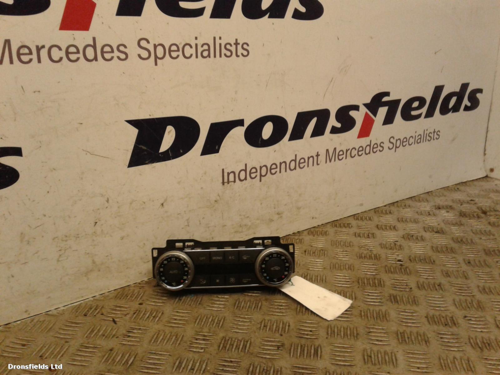 View Auto part Heater/AC Controller Mercedes C Class 2010