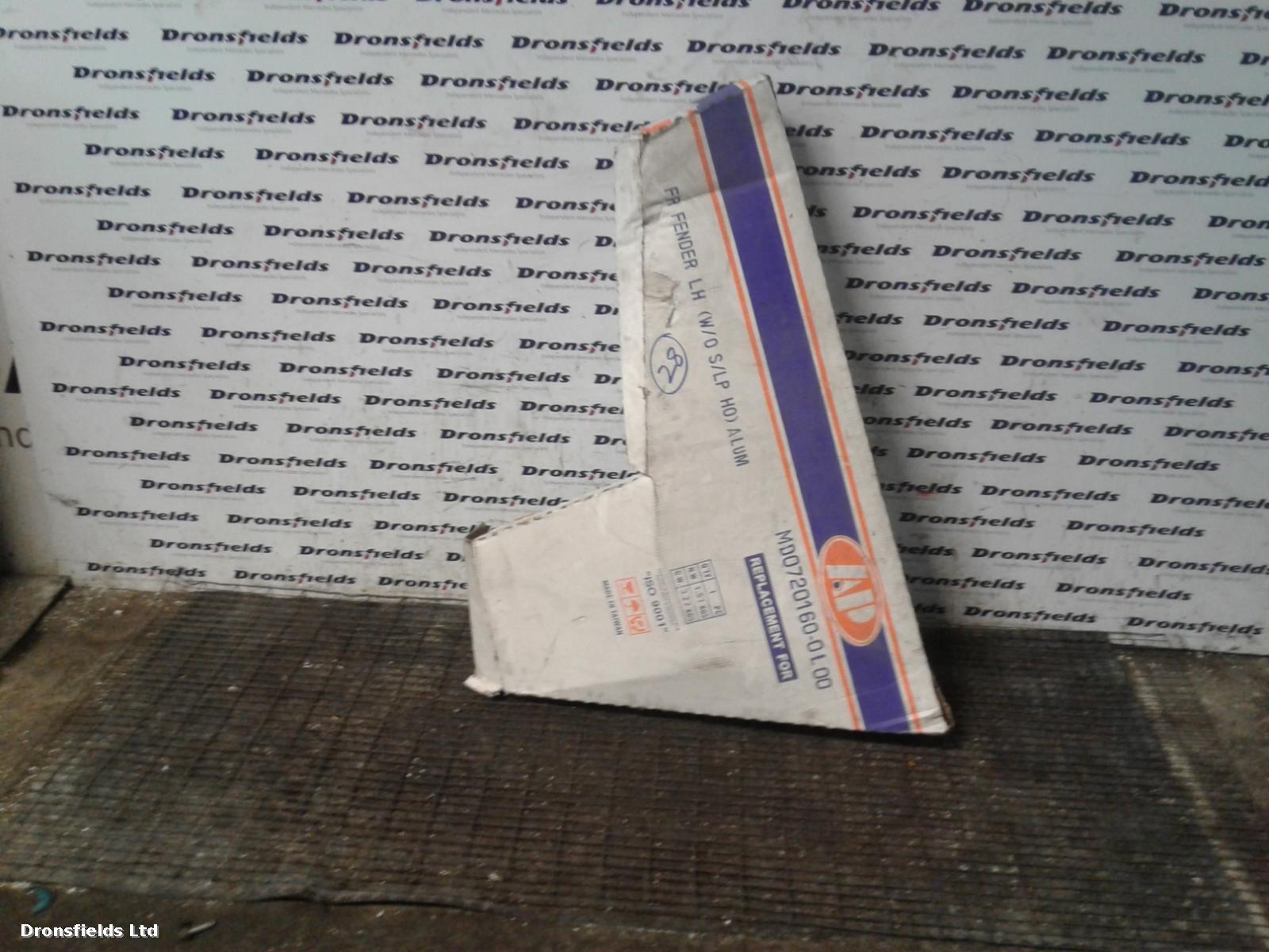 View Auto part L Wing Mercedes C Class 2016