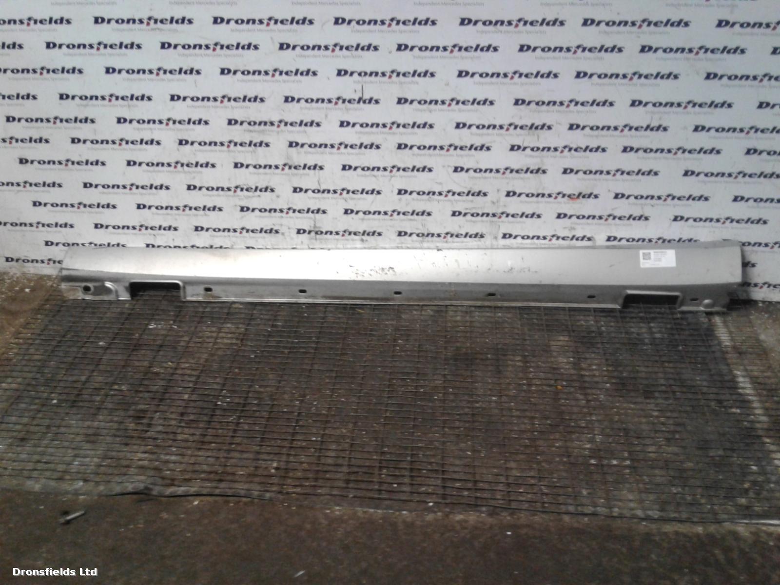 View Auto part Side Skirt Mercedes E Class 2010