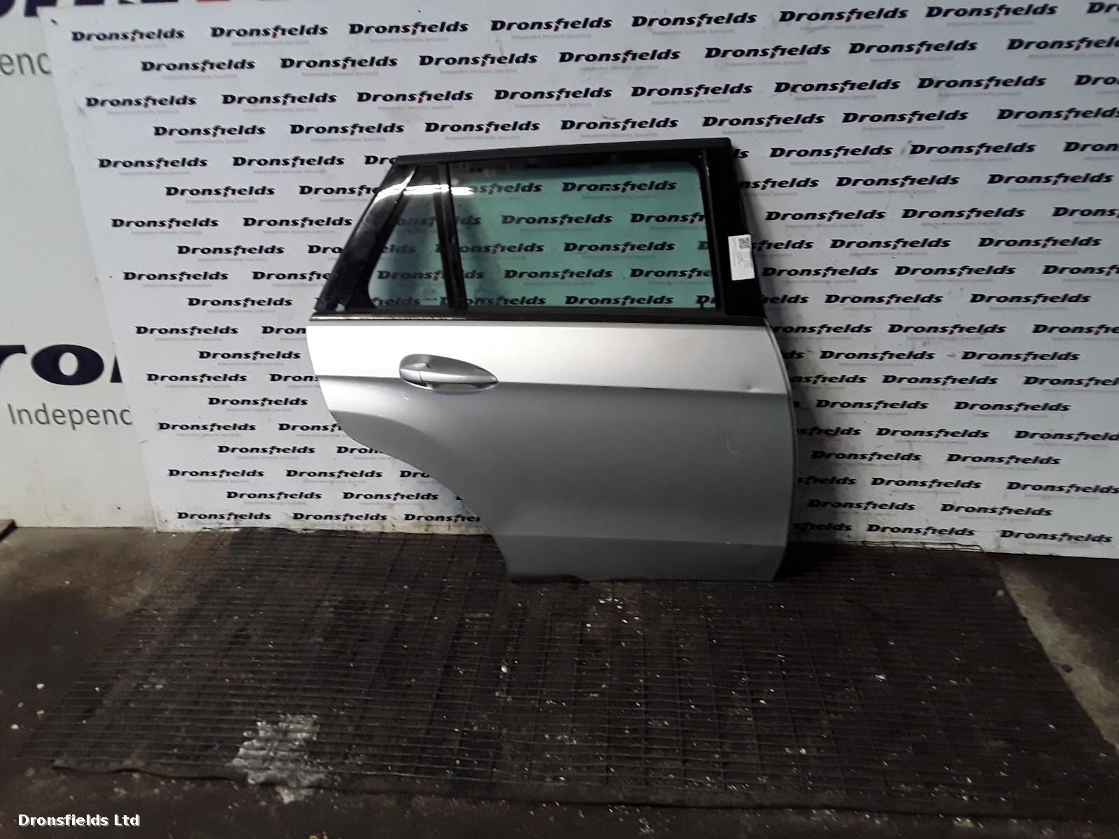 View Auto part R Rear Door Mercedes E Class 2010