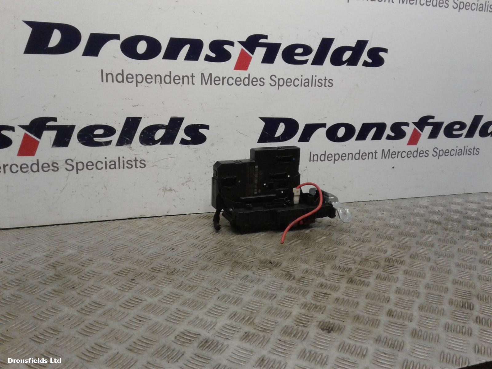 View Auto part Fuse Box Mercedes C Class 2009