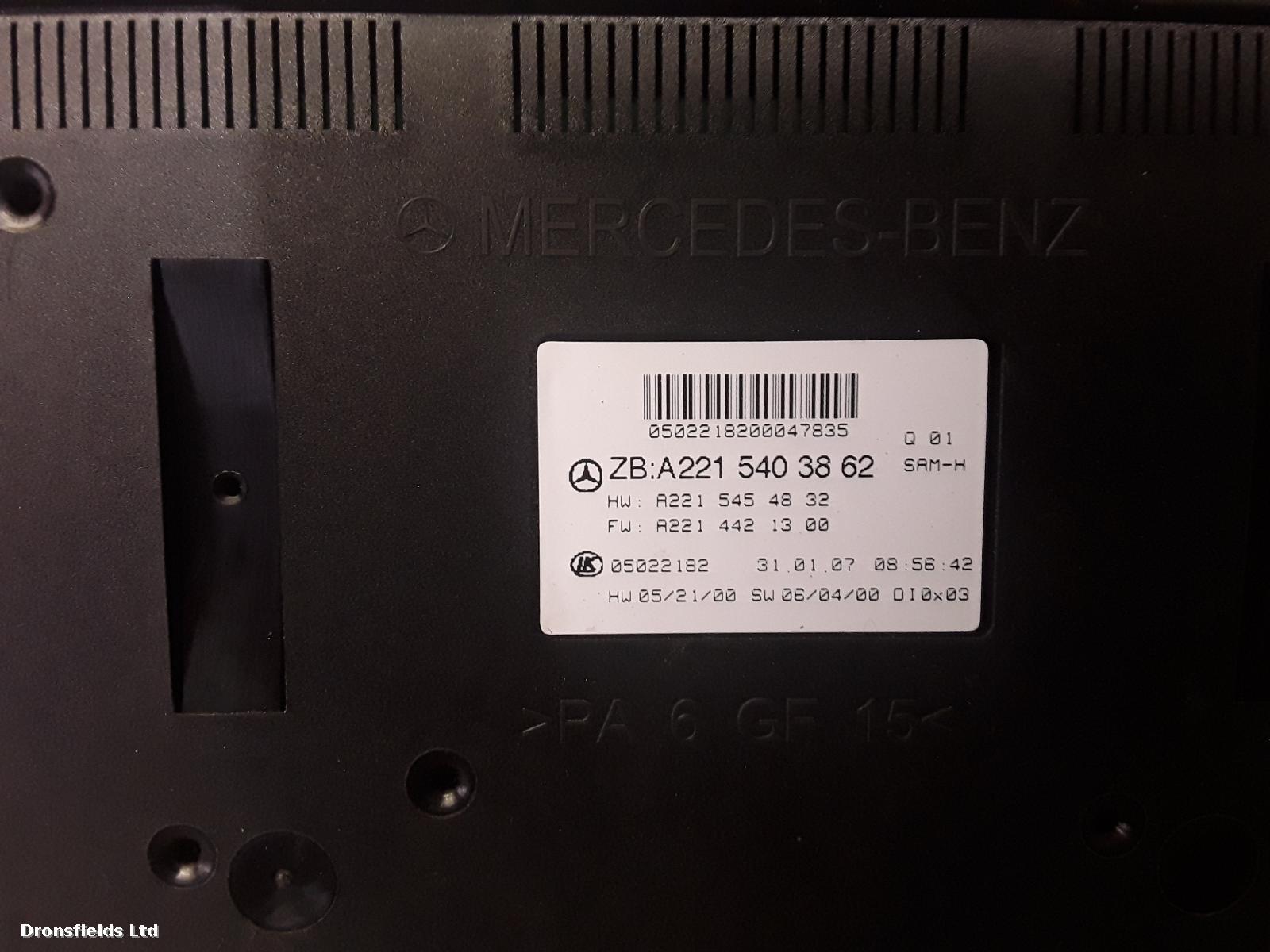 View Auto part Fuse Box Mercedes S Class 2006