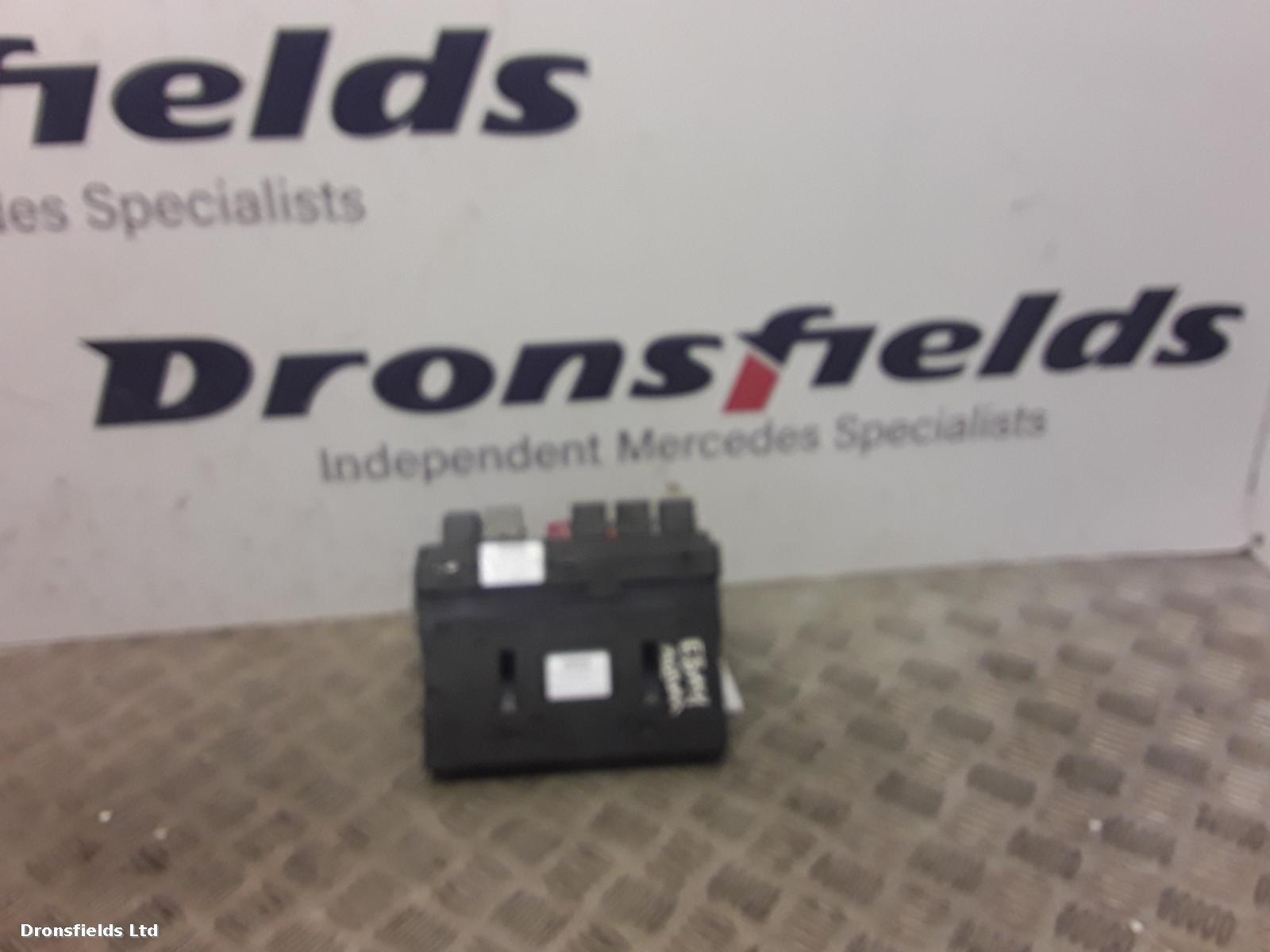 View Auto part Fuse Box Mercedes S Class 2006