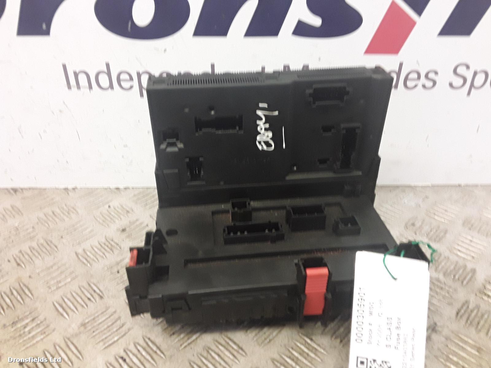 View Auto part Fuse Box Mercedes S Class 2006
