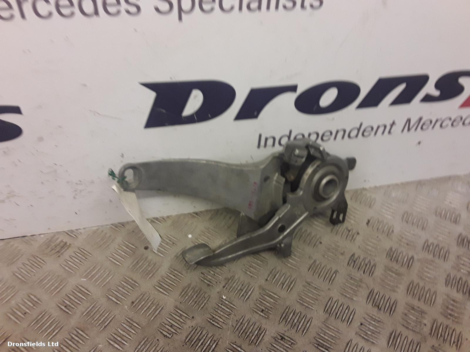 View Auto part Handbrake Lever/Button/Assembly Mercedes S Class 2001