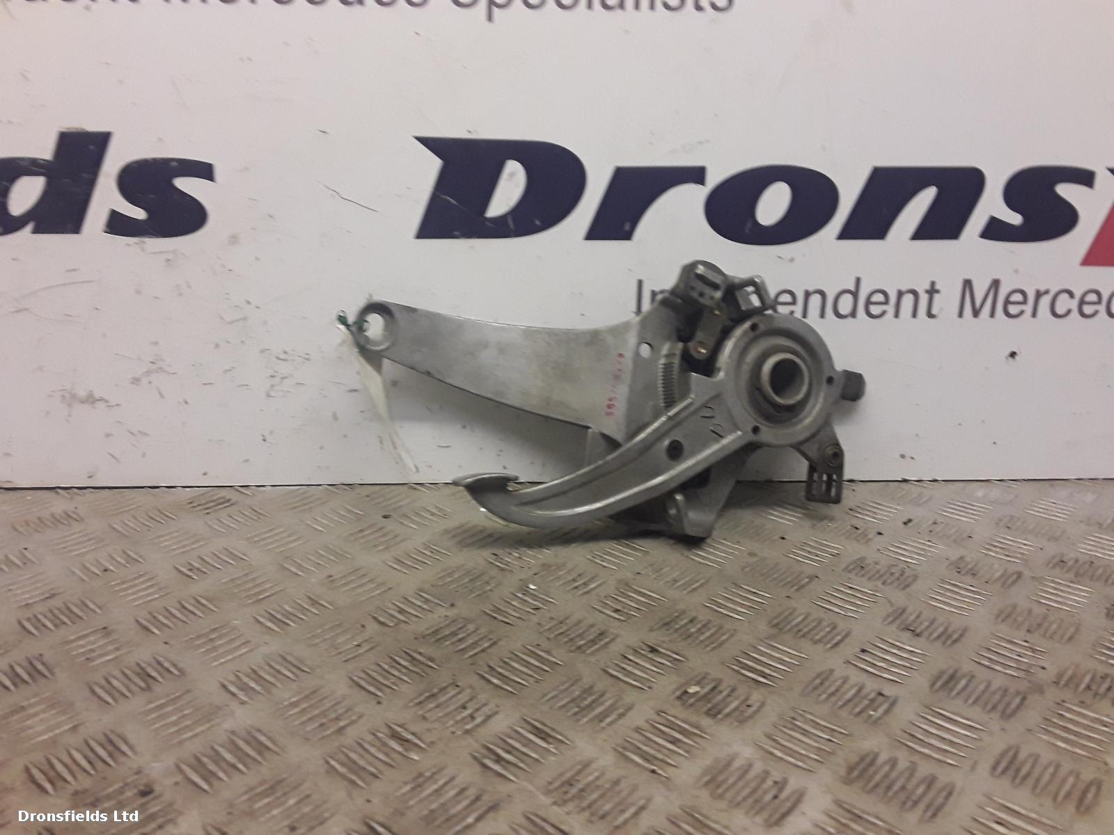 View Auto part Handbrake Lever/Button/Assembly Mercedes S Class 2001