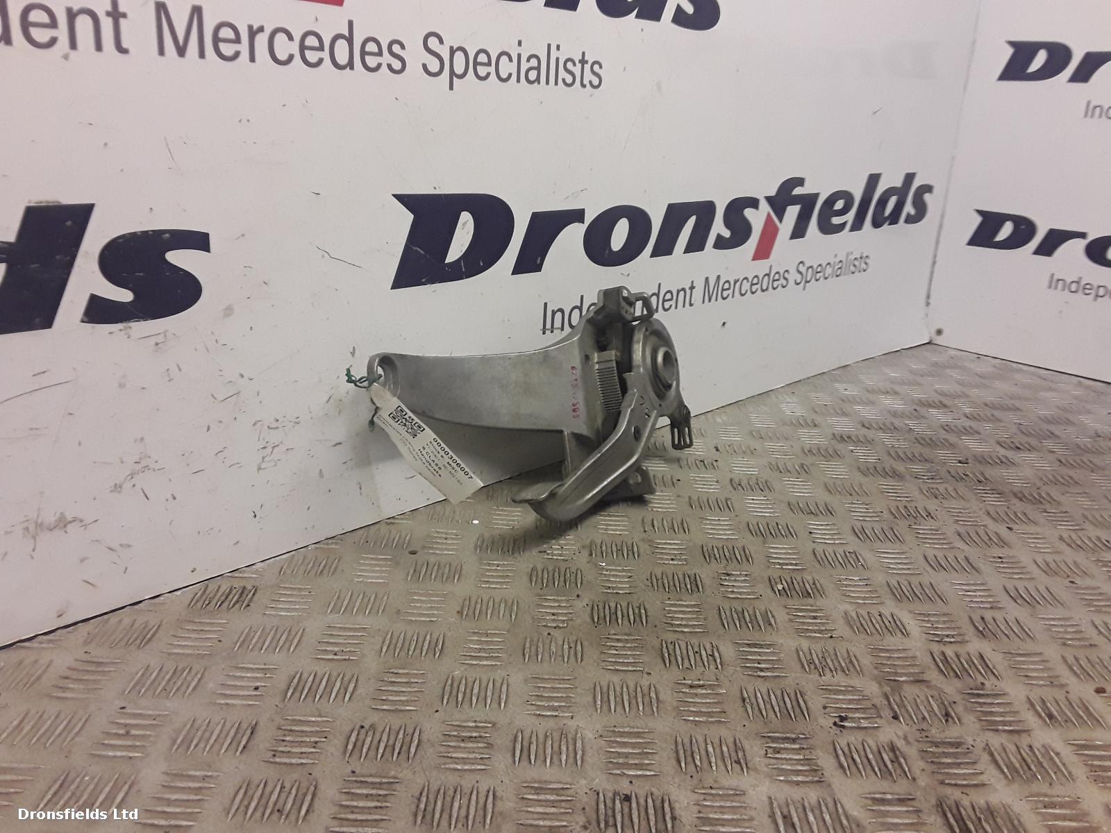 View Auto part Handbrake Lever/Button/Assembly Mercedes S Class 2001