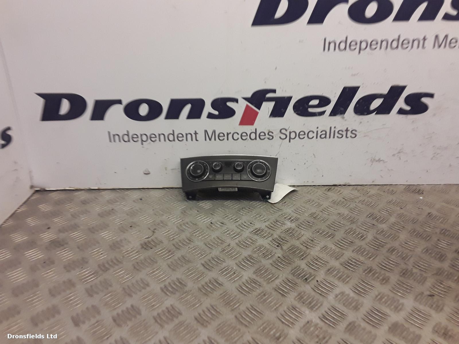 View Auto part Heater/AC Controller Mercedes C Class 2006