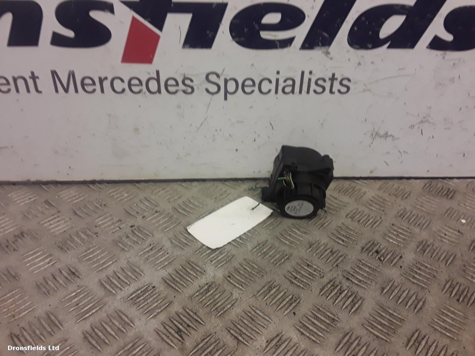 View Auto part Headlight Switch Mercedes Sprinter 2008