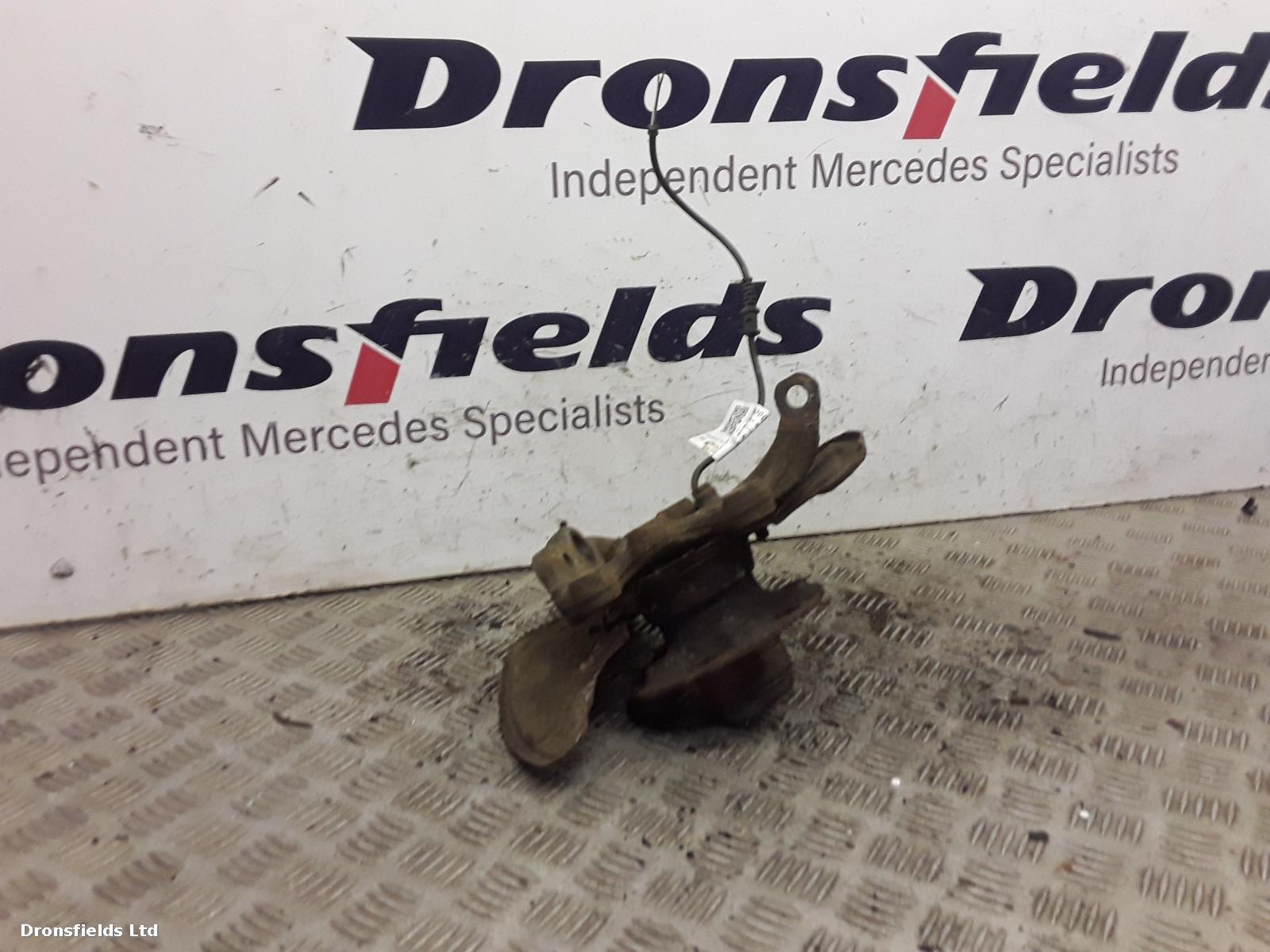 View Auto part RF Hub/Stub Axle Assembly Mercedes C Class 2009