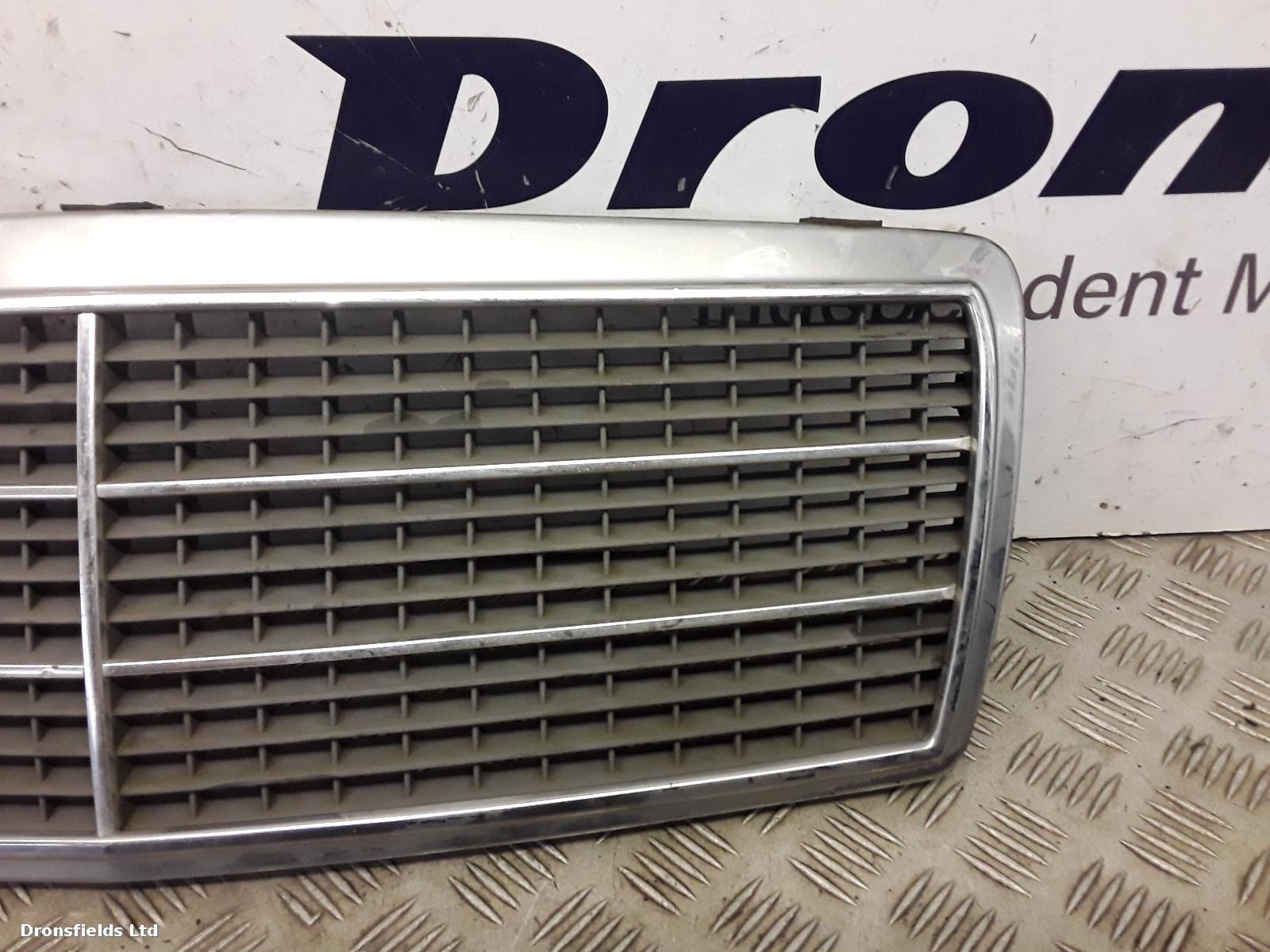 View Auto part Grille Mercedes C Class 1995