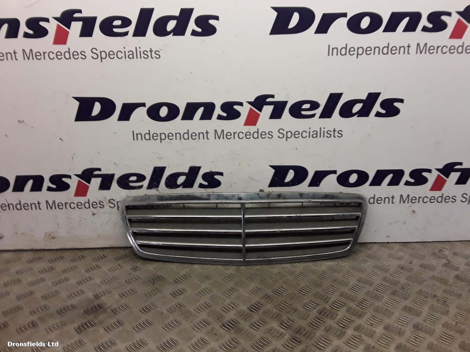 View Auto part Grille Mercedes C Class 2004