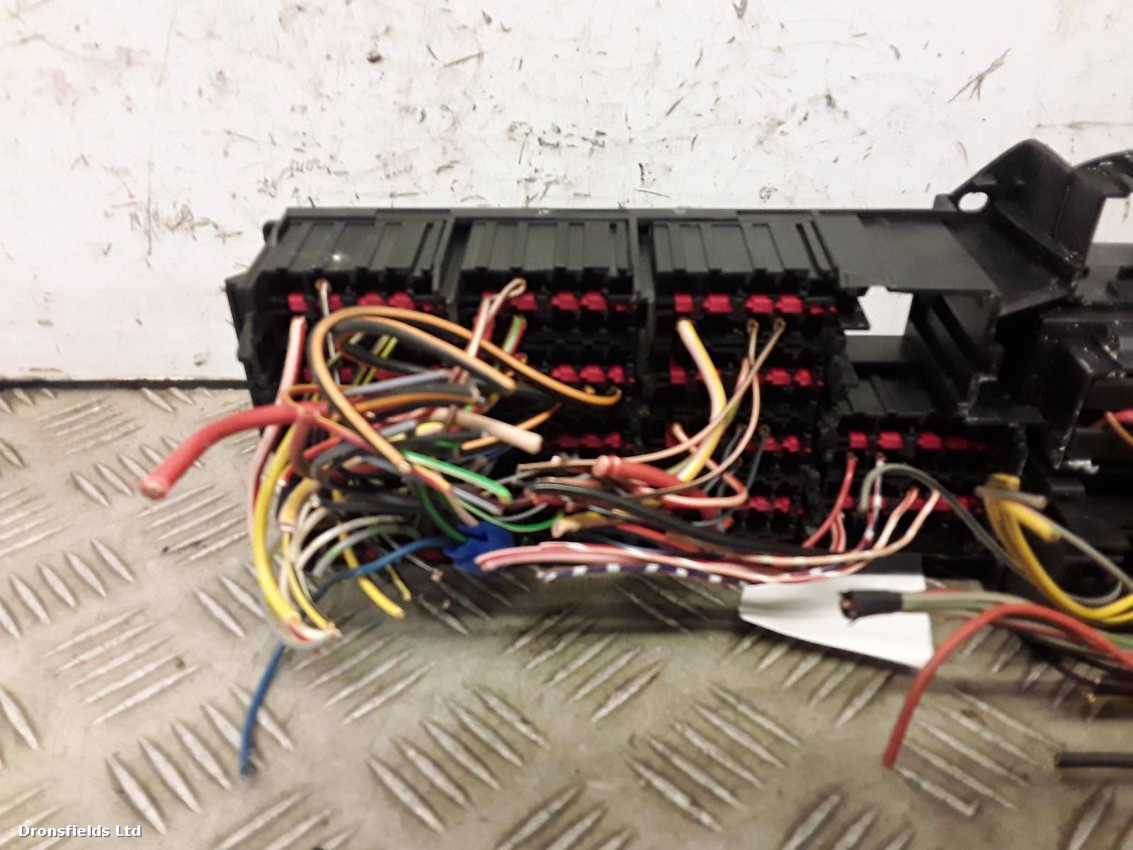 View Auto part Fuse Box Mercedes C Class 1995