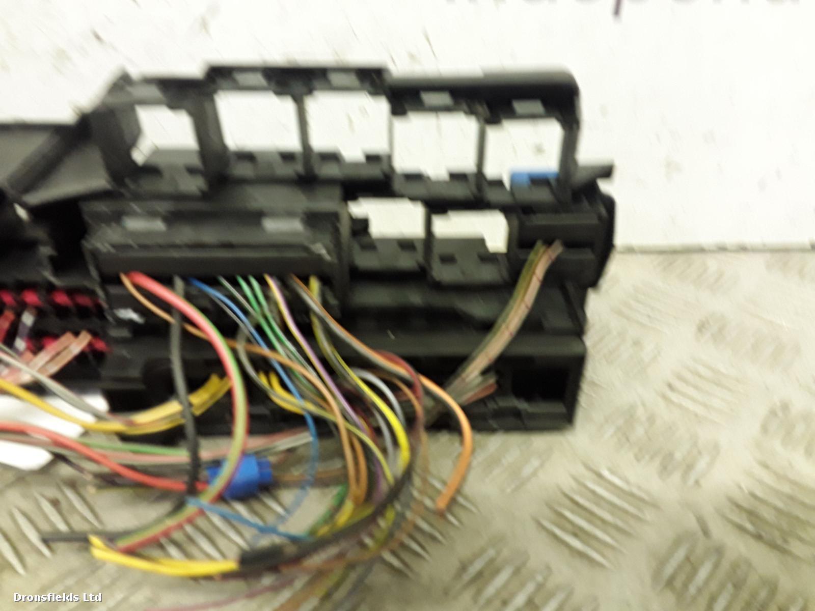View Auto part Fuse Box Mercedes C Class 1995