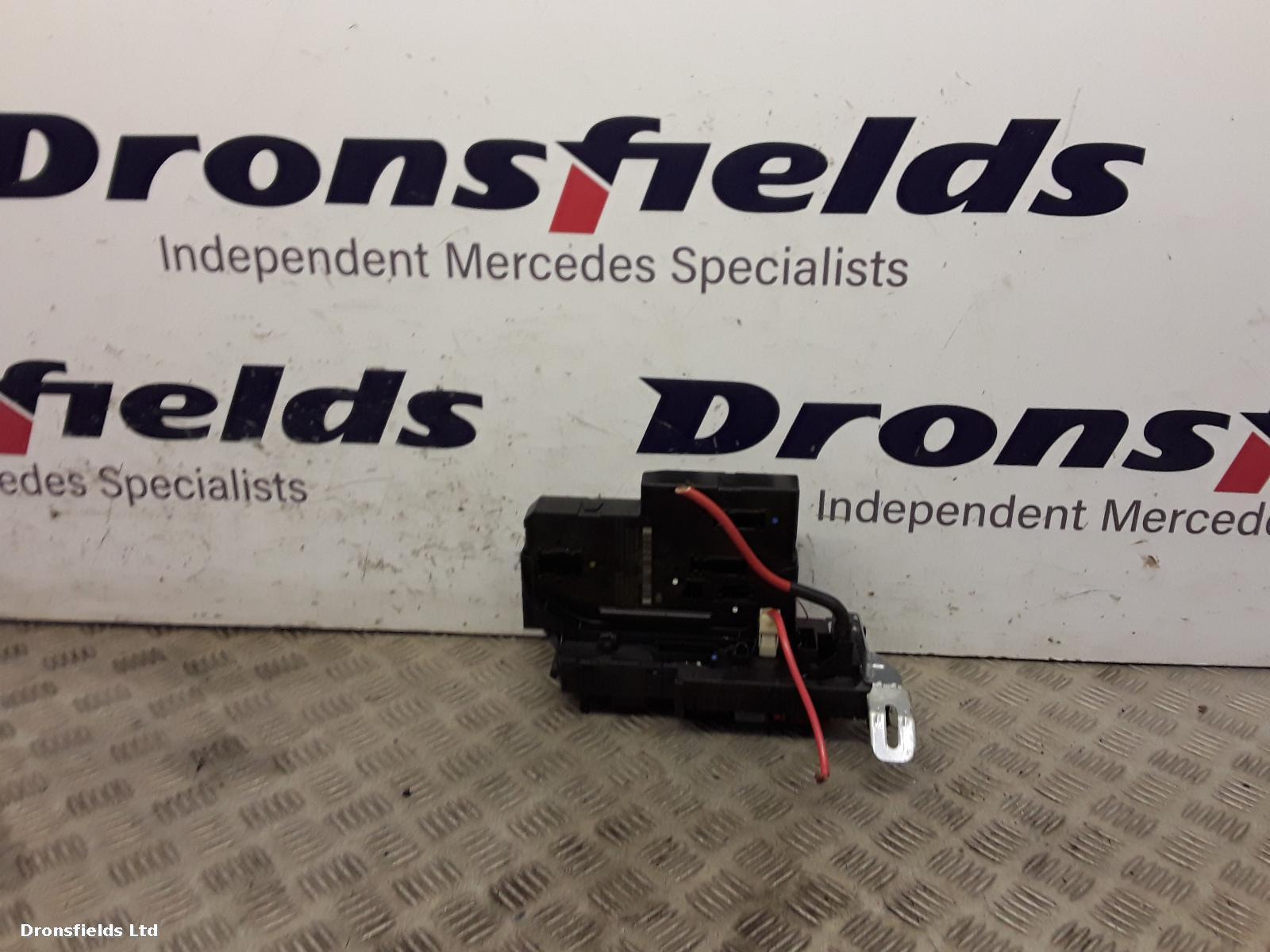 View Auto part Fuse Box Mercedes C Class 2009