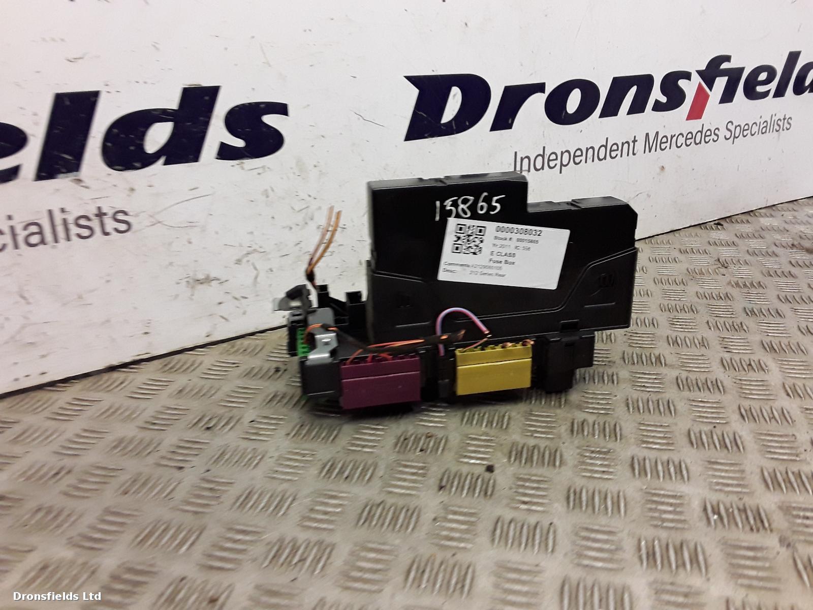 View Auto part Fuse Box Mercedes E Class 2011