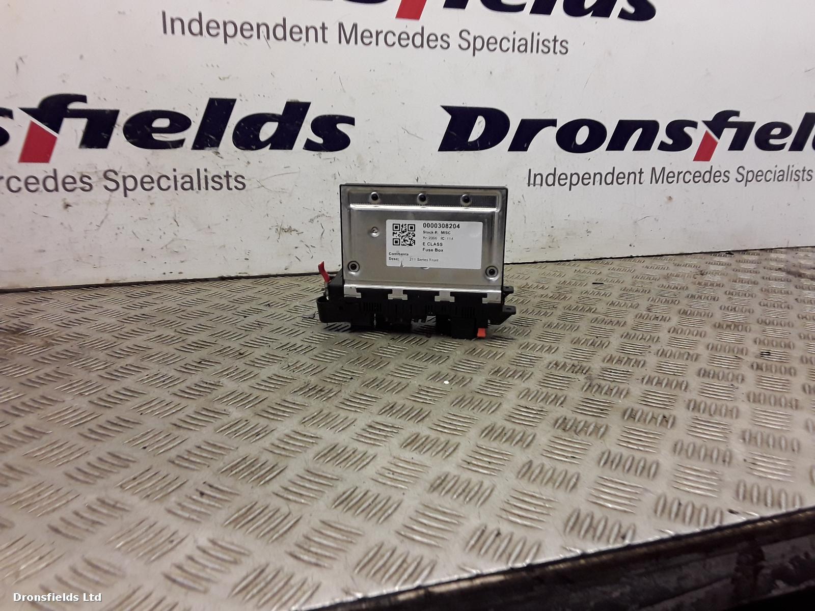 View Auto part Fuse Box Mercedes E Class 2006