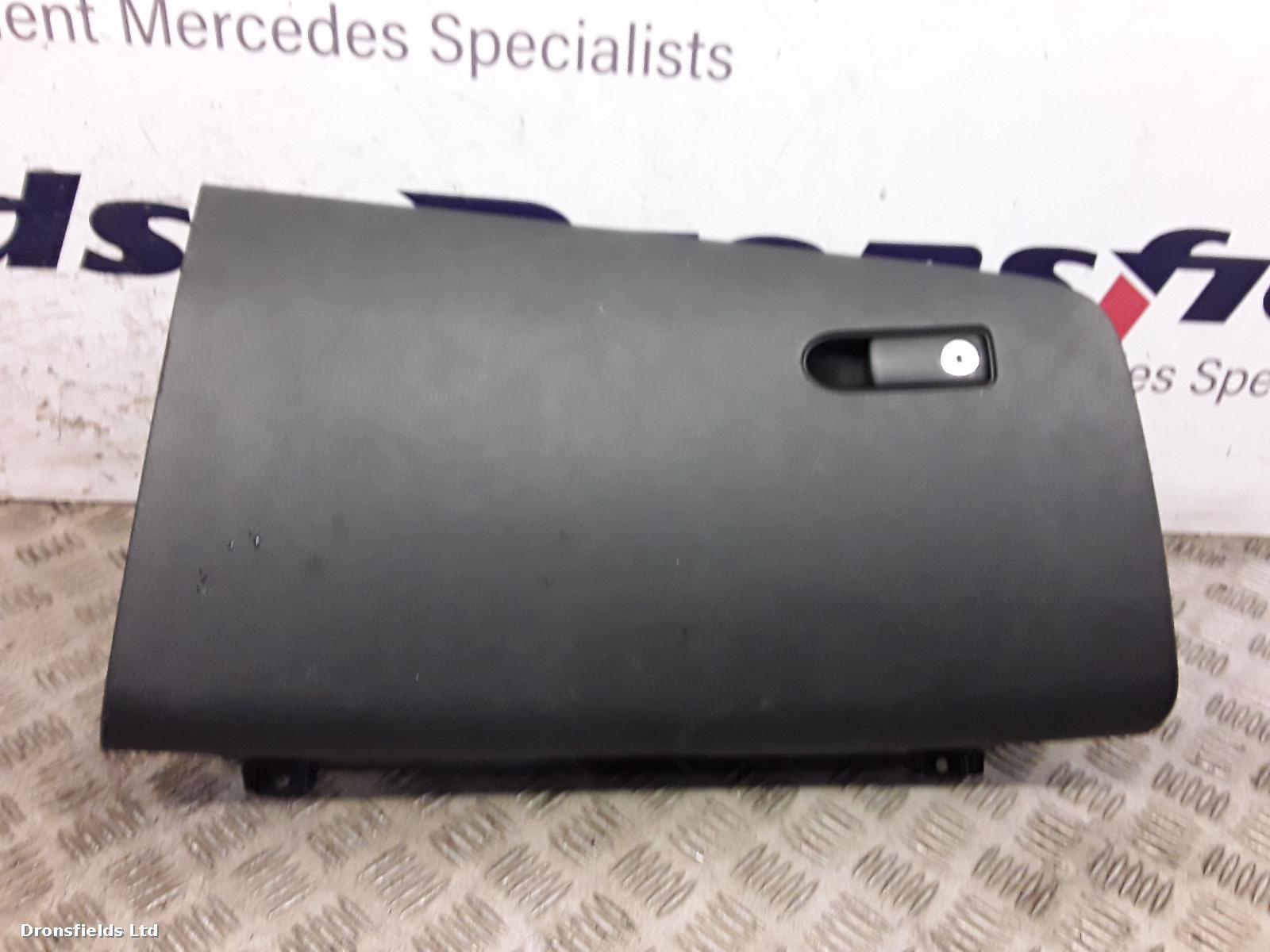 View Auto part Glove Box Mercedes Vito 2017