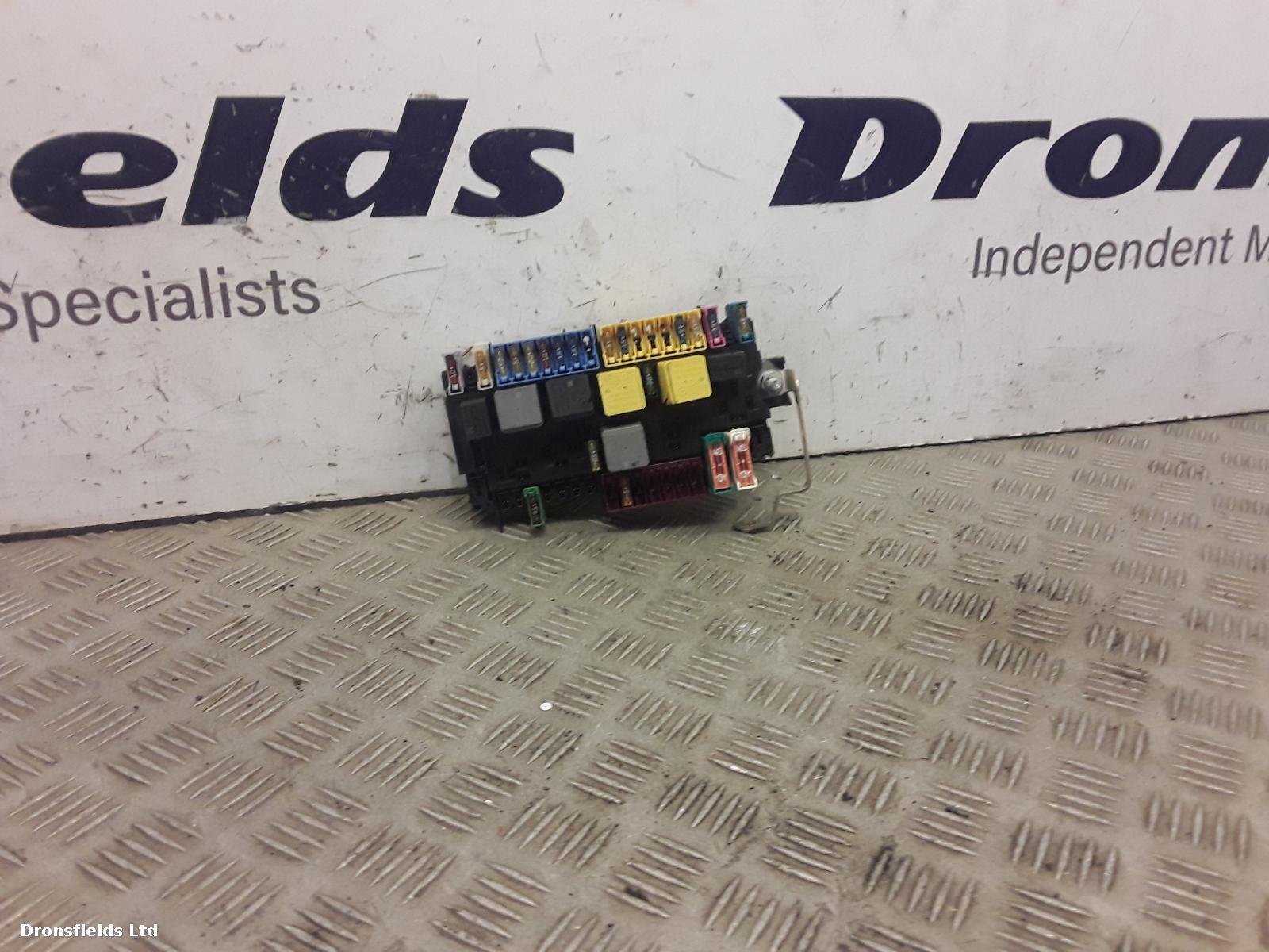 View Auto part Fuse Box Mercedes Gla Class 2019