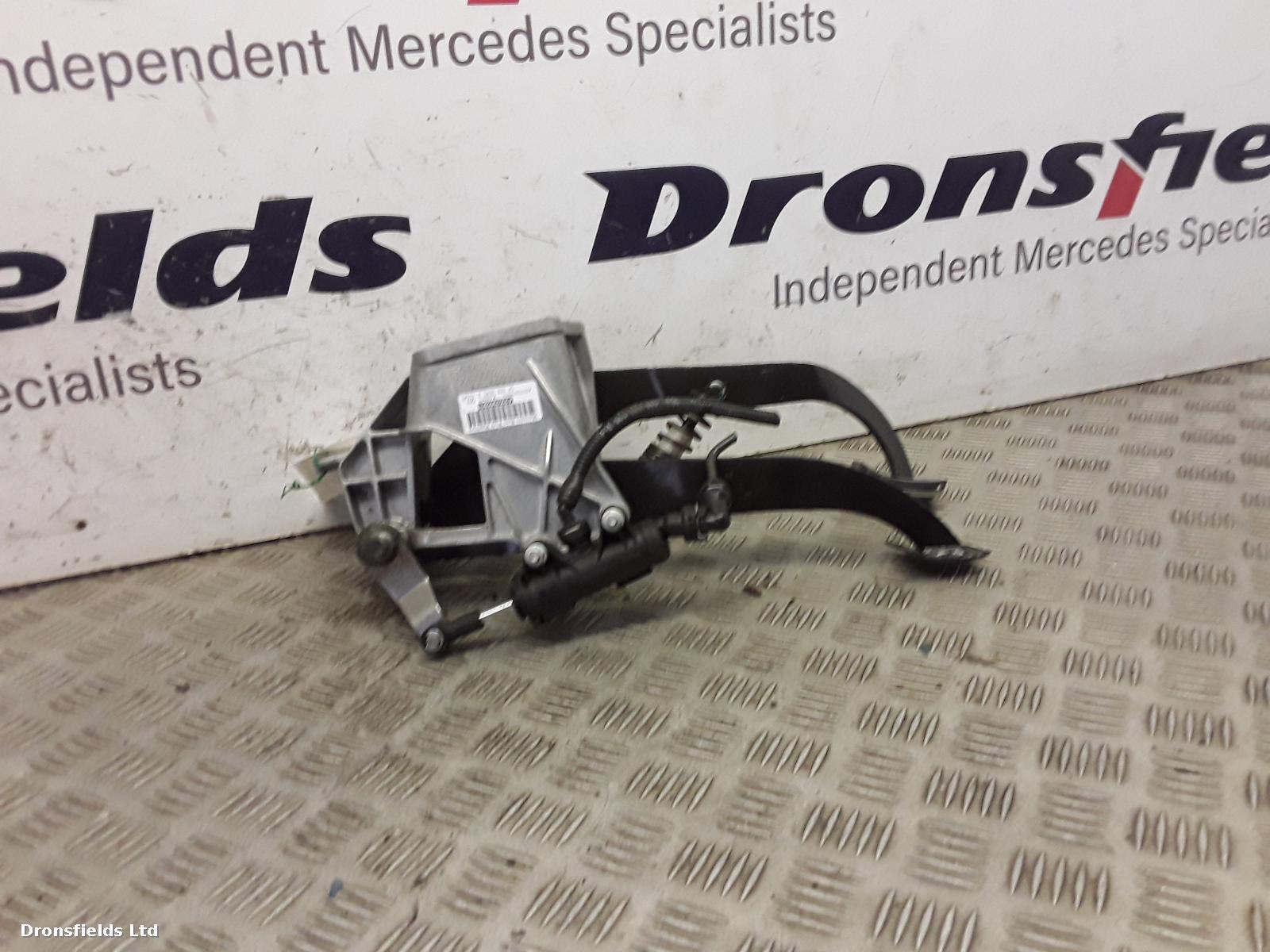 View Auto part Pedal Box Mercedes C Class 2014