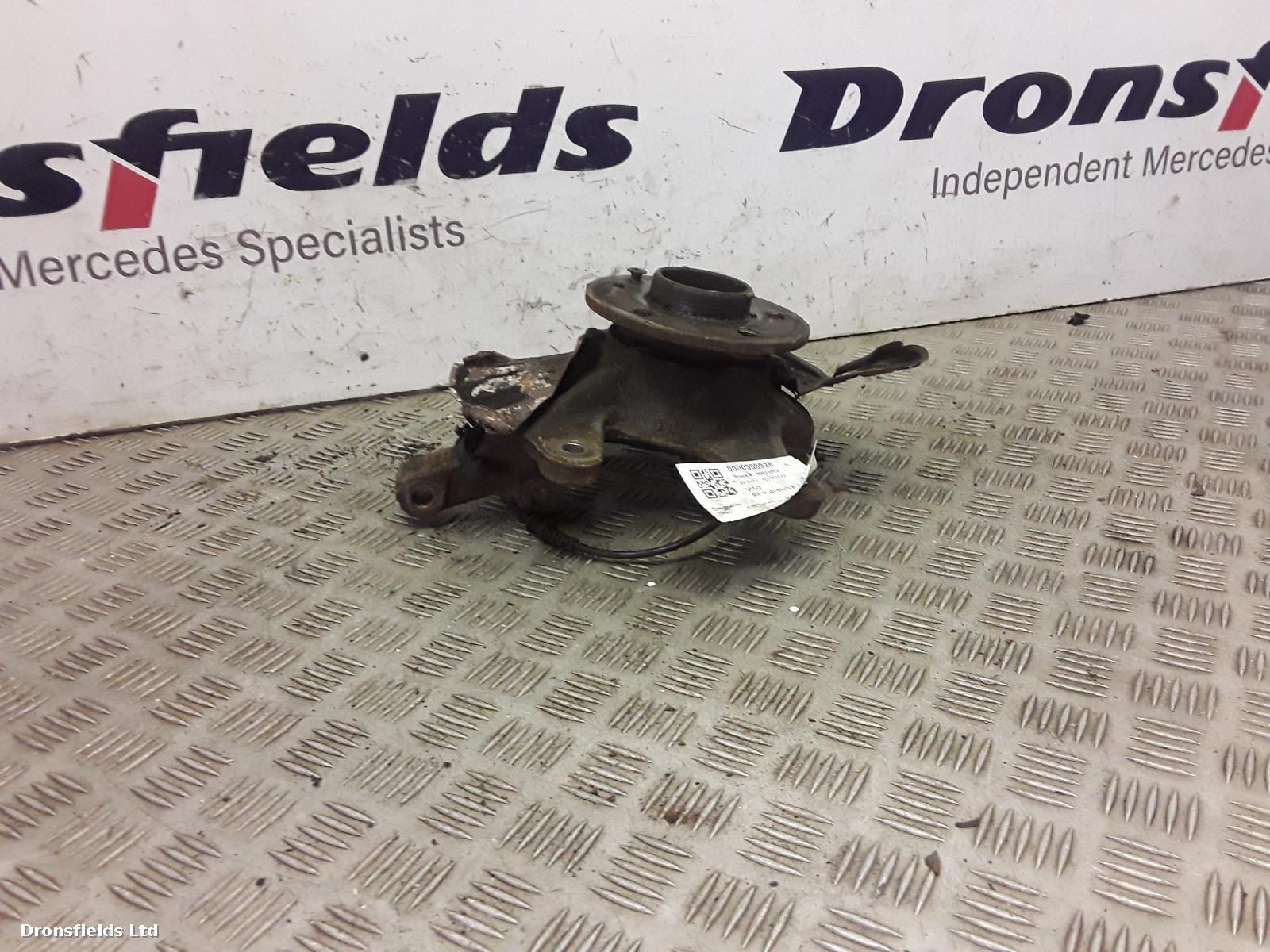 View Auto part RF Hub/Stub Axle Assembly Mercedes Vito 2011